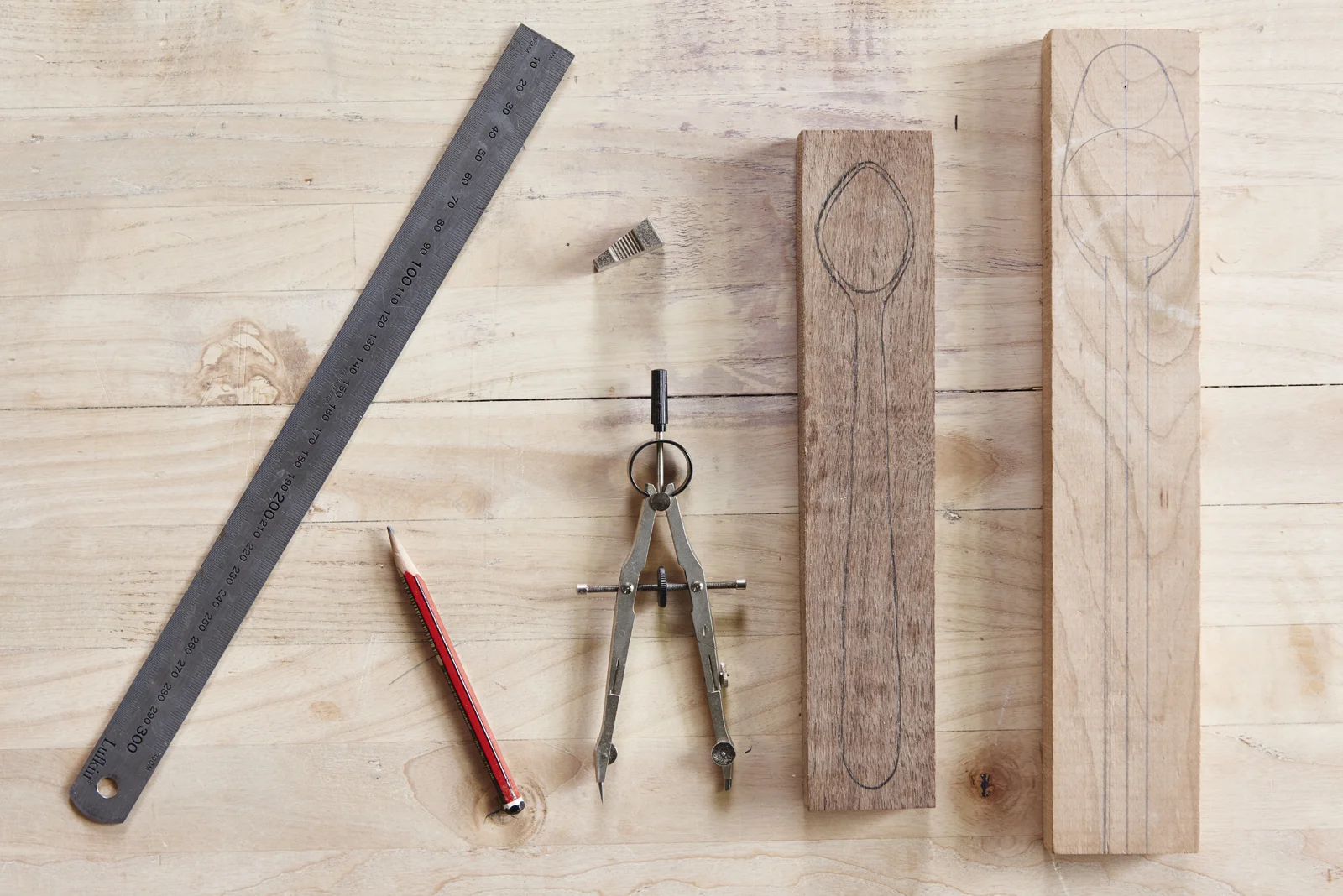 HC_spoon_carving_1.jpg