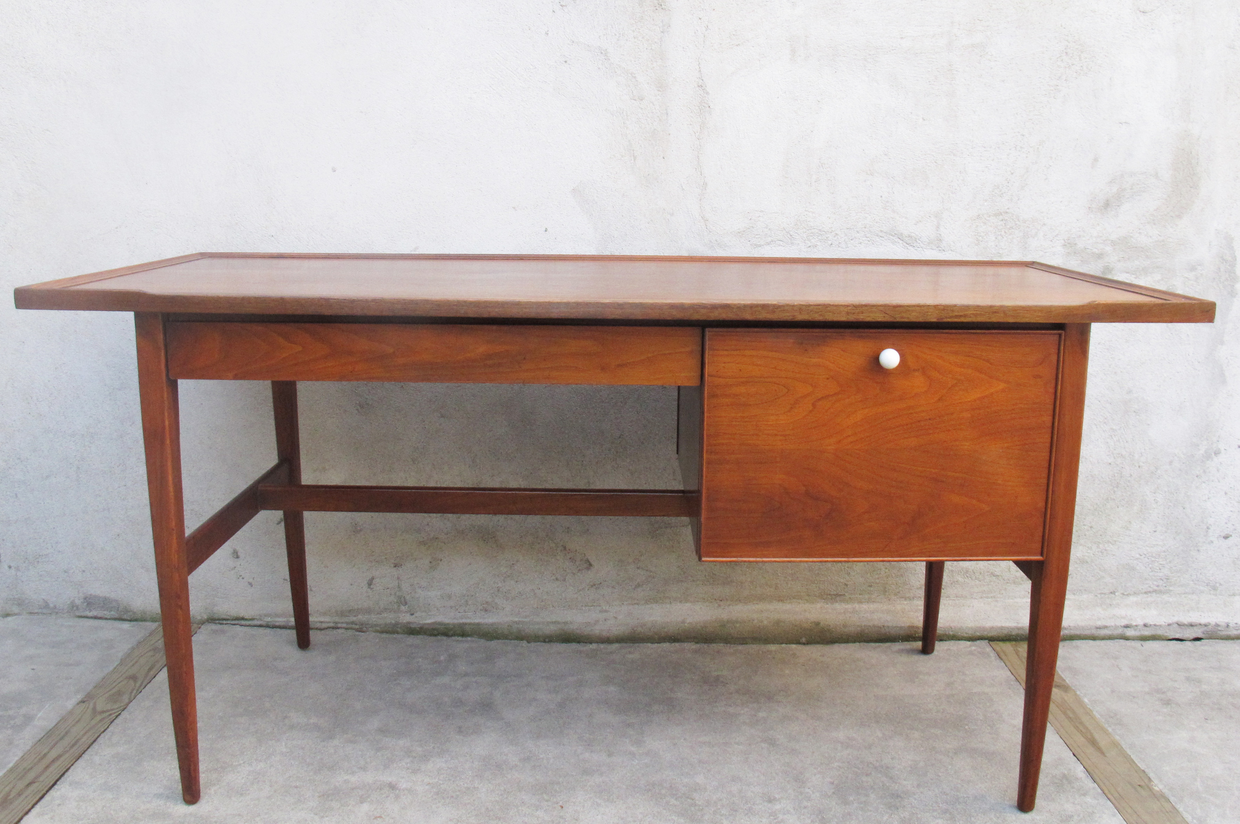 DREXEL DECLARATION LINE DESK BY KIPP STEWART