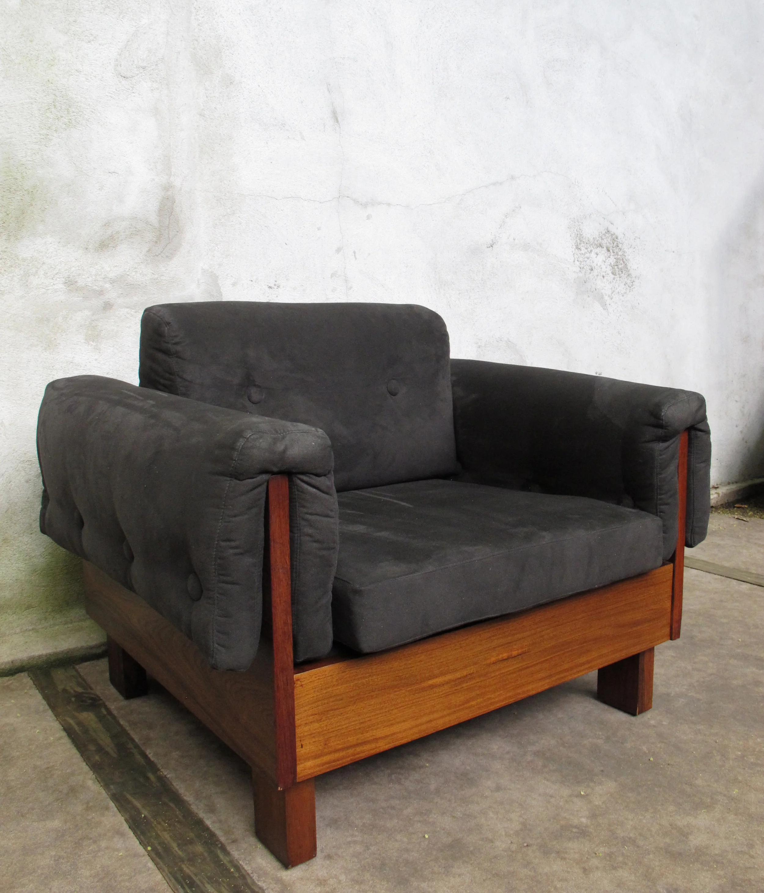 MID CENTURY MODERN CLUB CHAIR AFTER TOBIA SCARPA