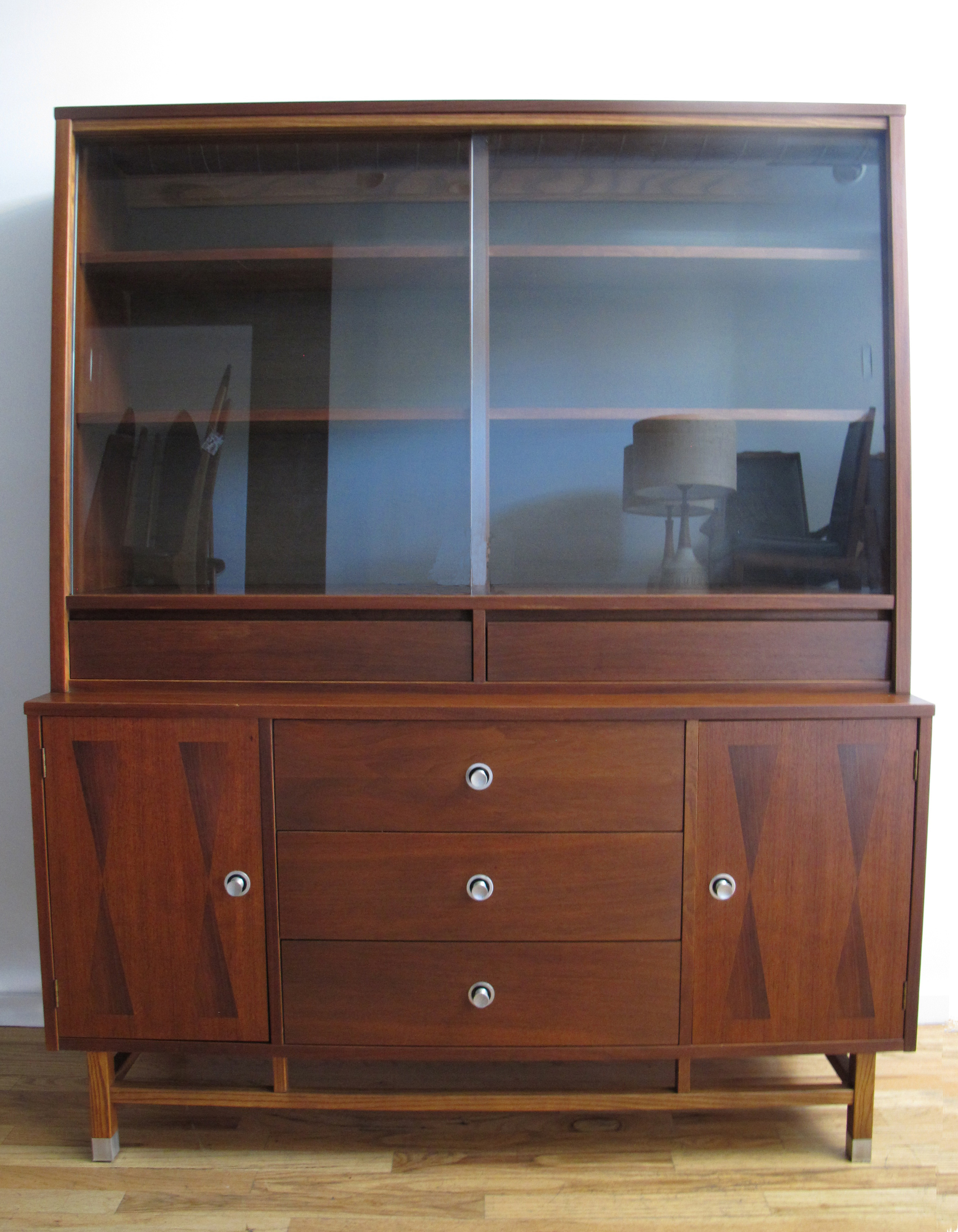 MID CENTURY WALNUT HUTCH BY STANLEY