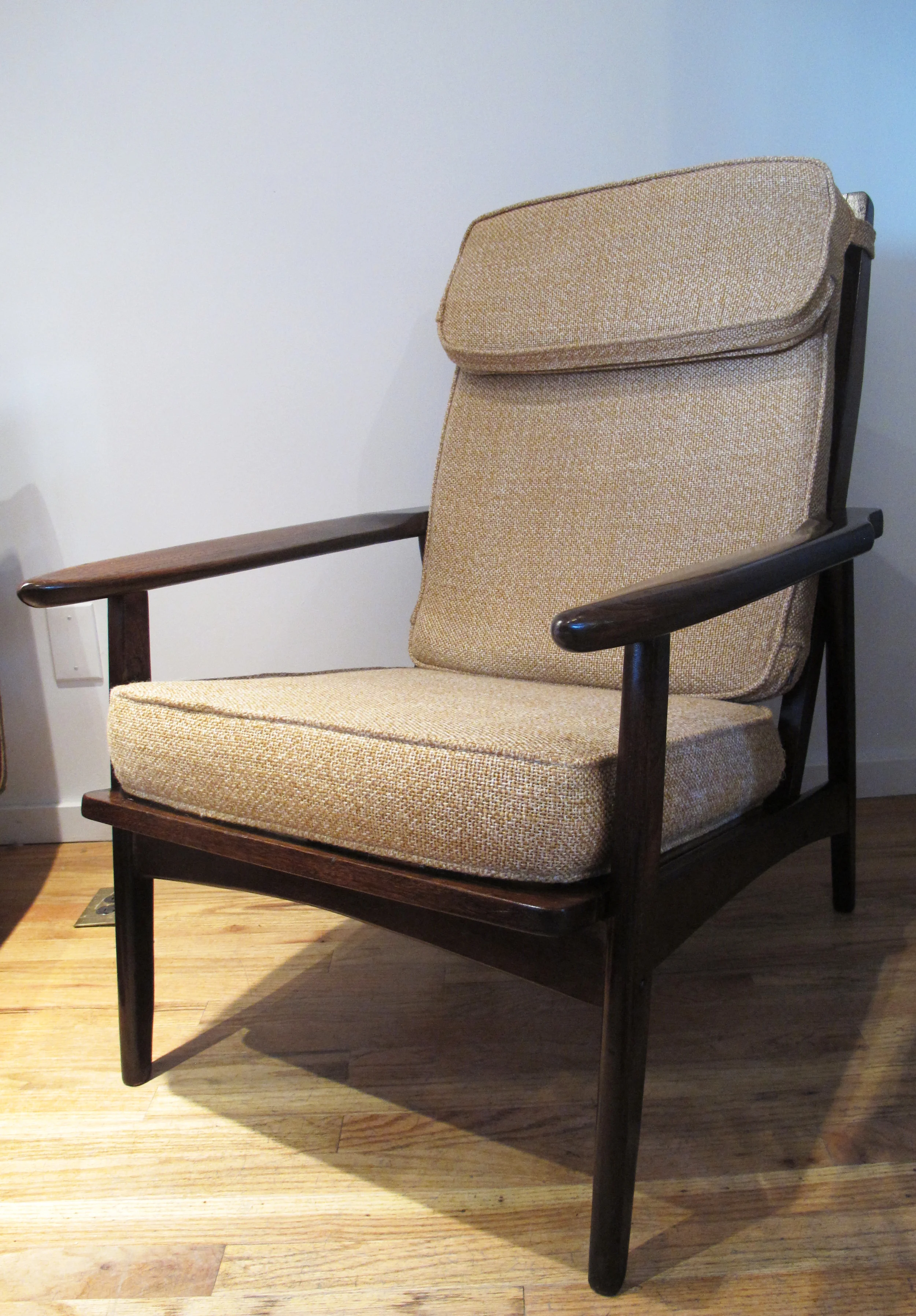 MID CENTURY HIGH BACK OAK LOUNGE CHAIR