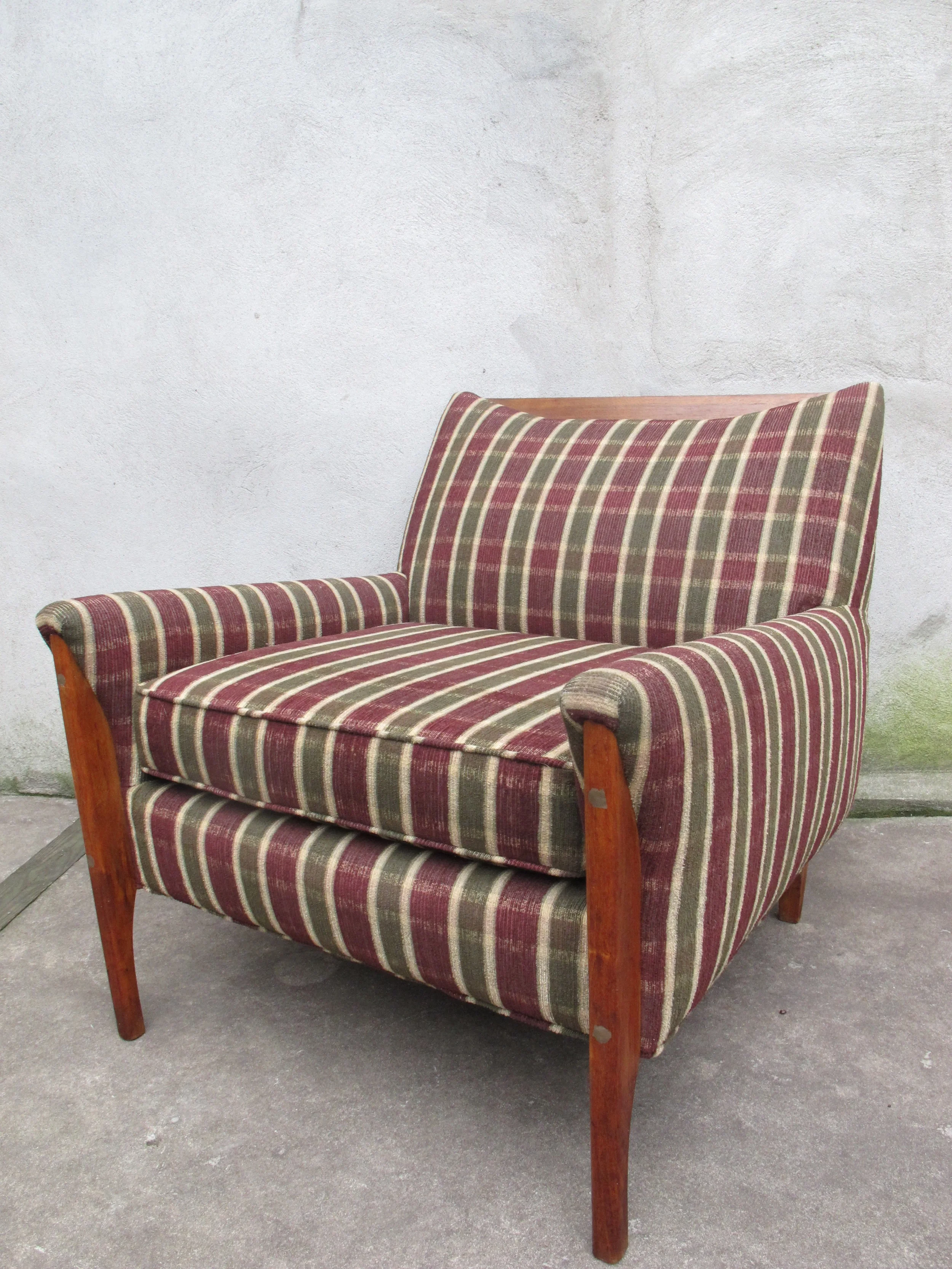 MID CENTURY MODERN CLUB CHAIR