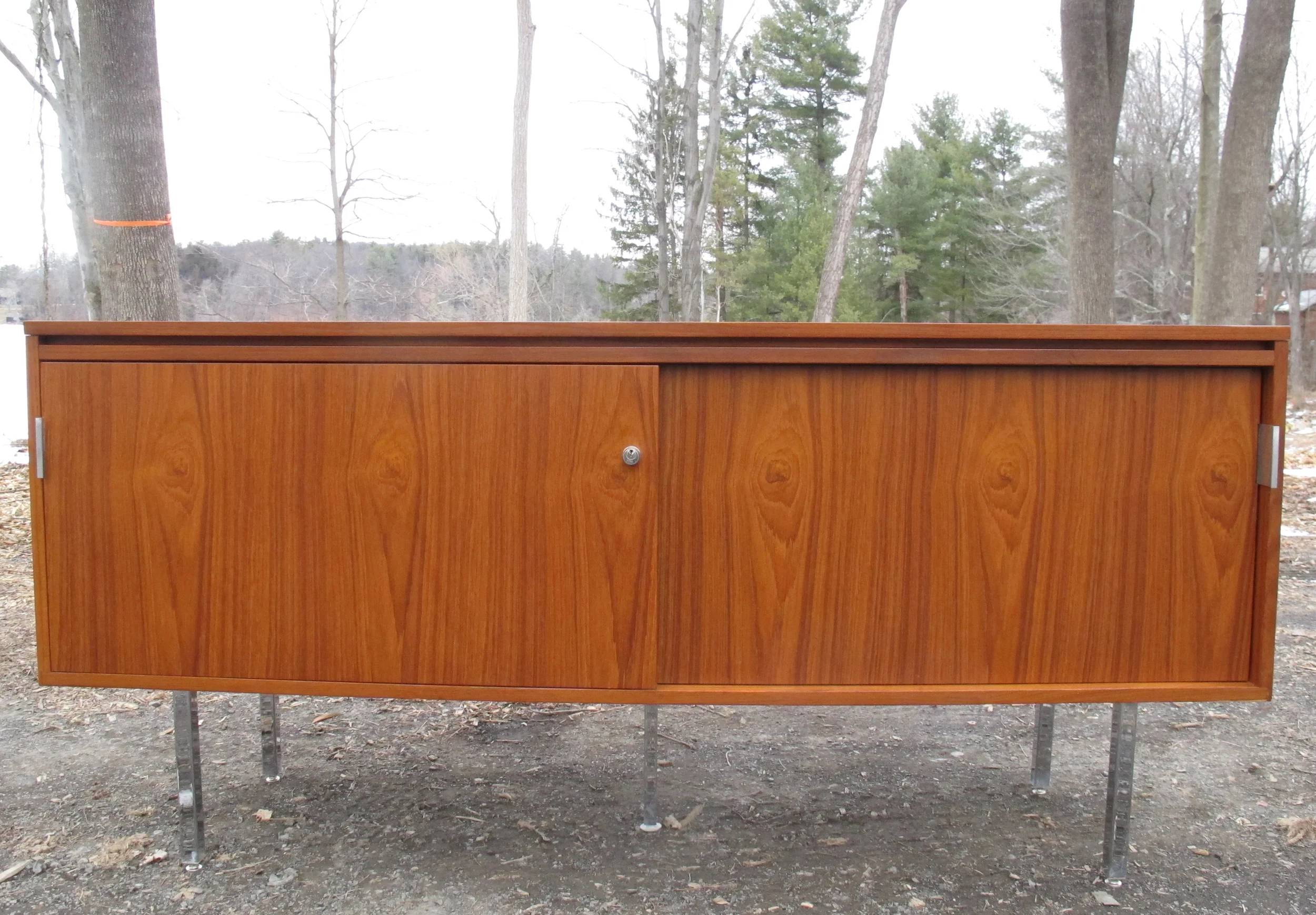 MID CENTURY FLORENCE KNOLL STYLE STORAGE CABINET