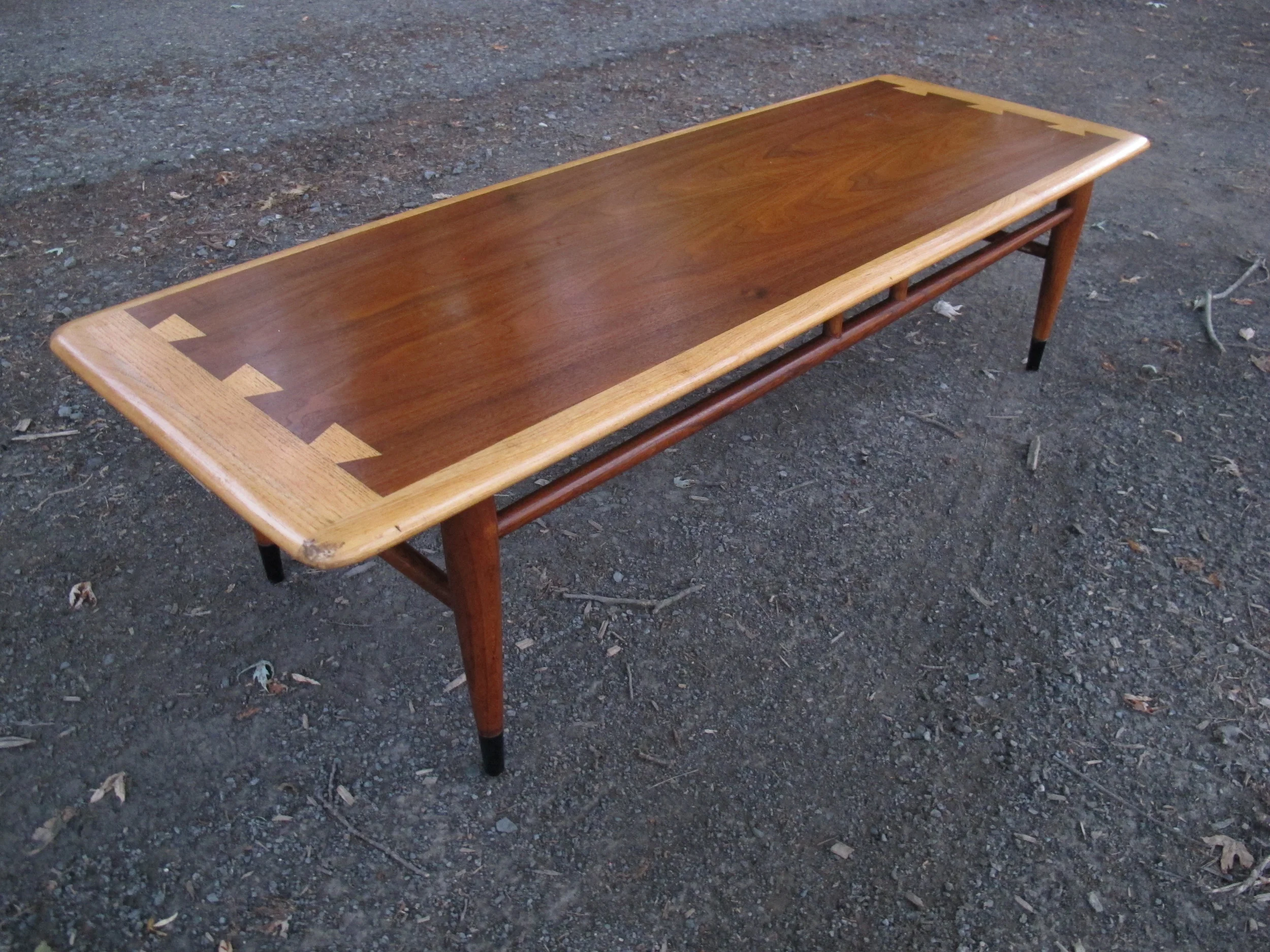 LANE ACCLAIM MID CENTURY COFFEE TABLE