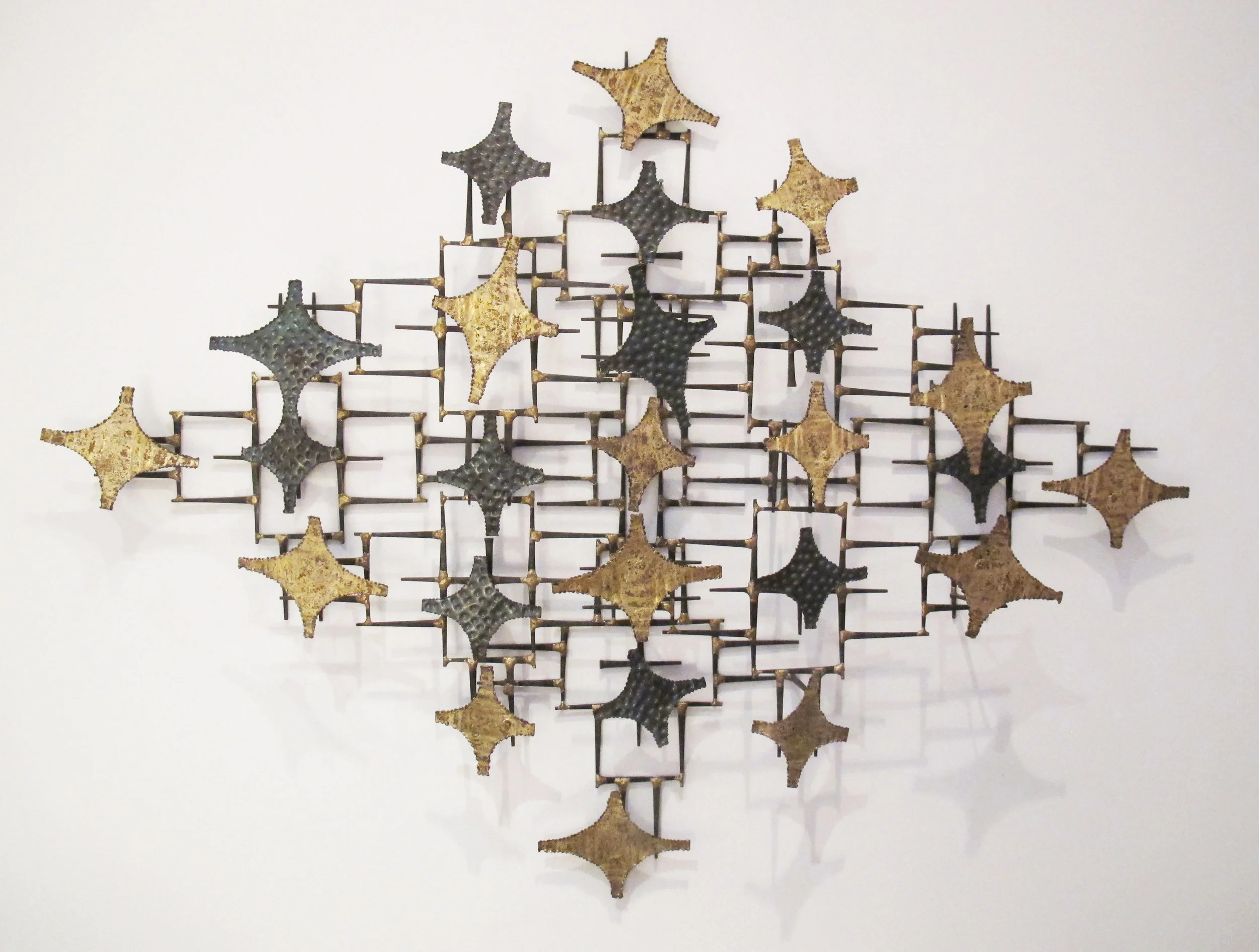 MID CENTURY BRUTALIST MIXED METAL WALL SCULPTURE AFTER CURTIS JERE