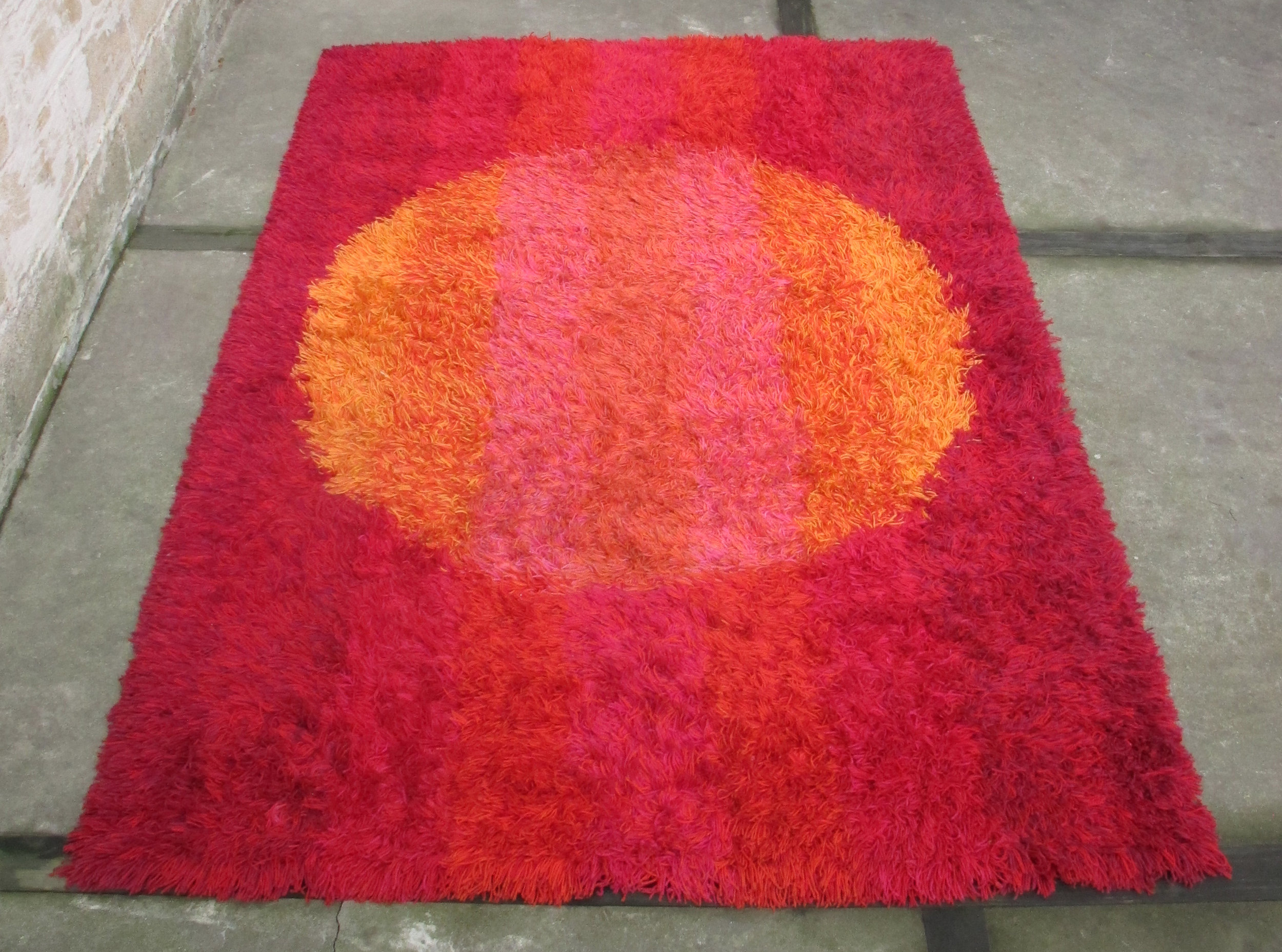 SWEDISH MODERN ABSTRACT SHAG WOOL ‘RYA’ RUG BY BLEKINGERYA
