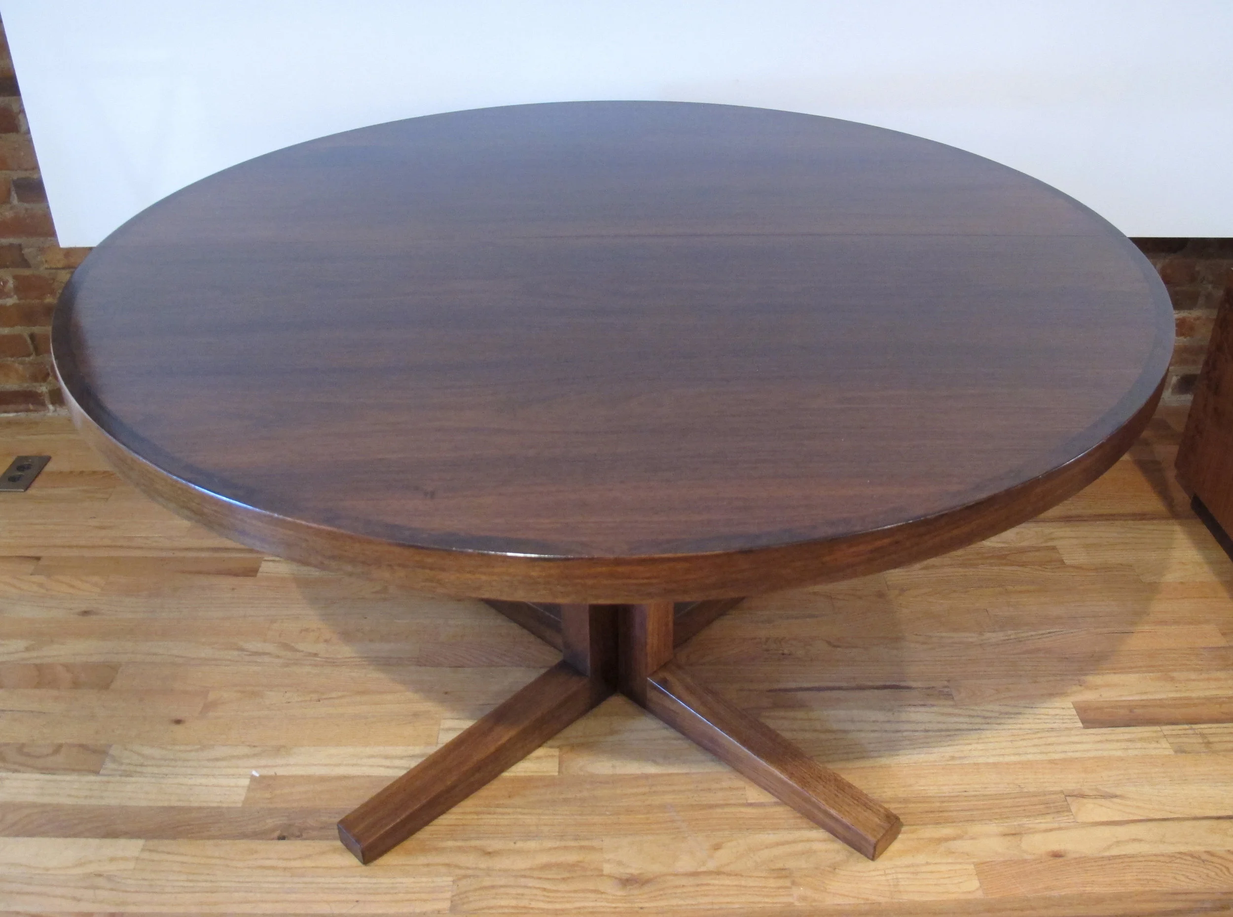 DANISH JOHN MORTENSEN ROSEWOOD ROUND DINING TABLE BY HELTBORG MOBLER