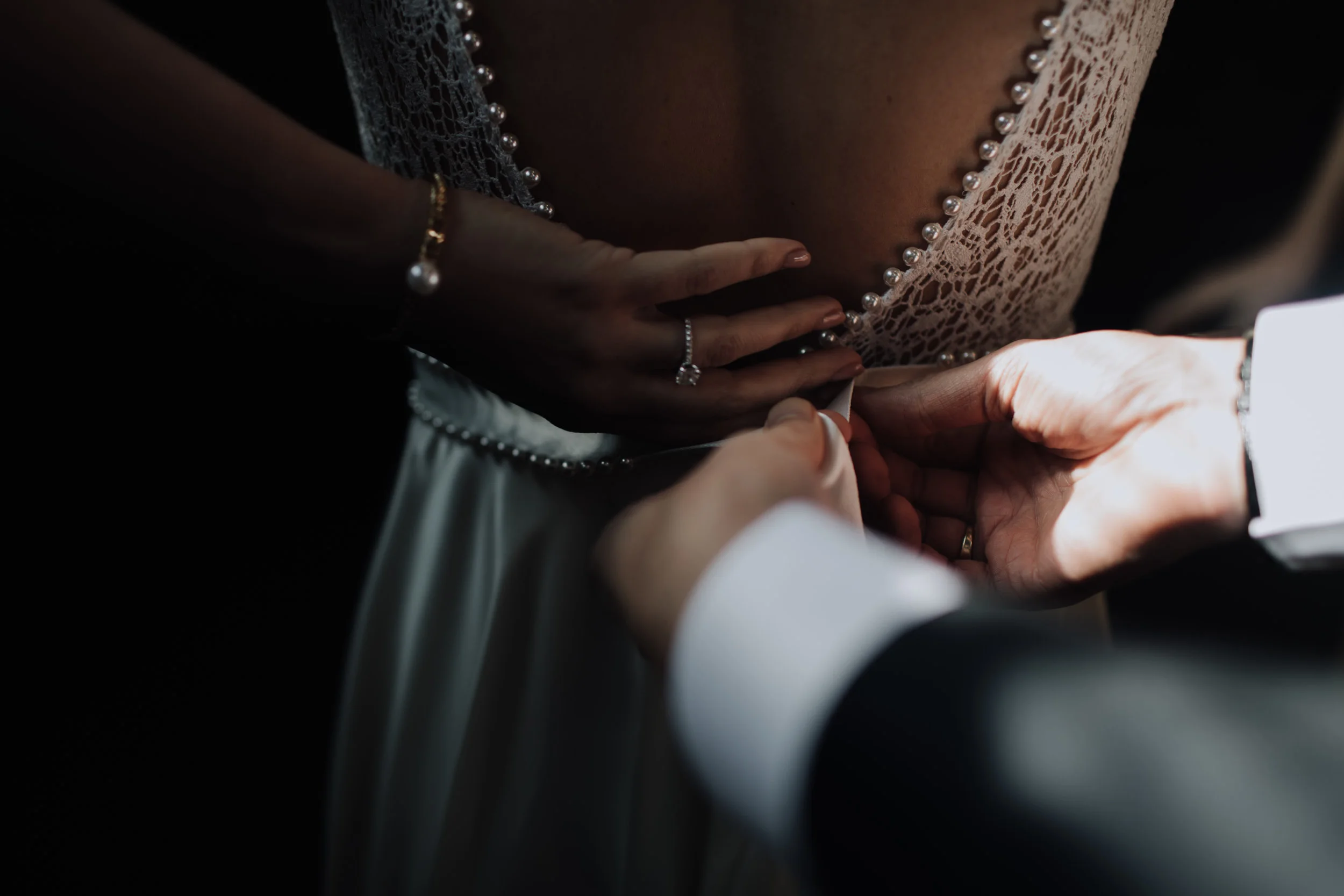 nicolelockerman_gettingready1-202.jpg