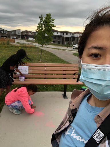 kids using chalk with Zichen.jpeg