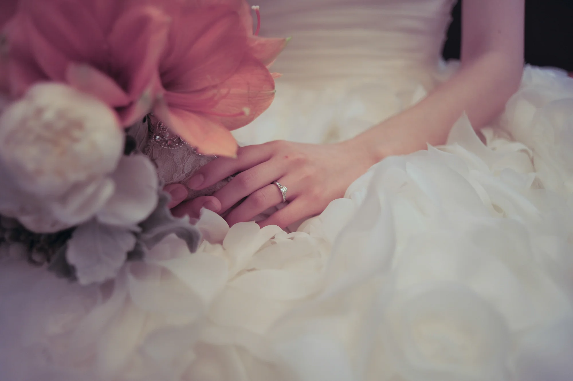 Yaerin holding her bouquet, detail