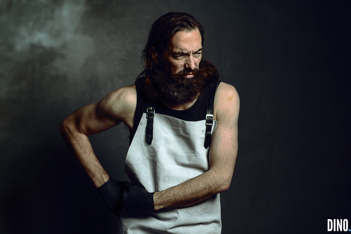 John-Erik, als trauriger Schlachter.