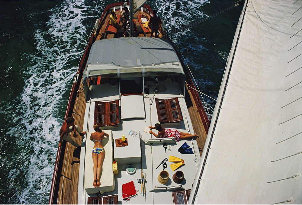 Deck Dwellers by Slim Aarons via Jonathan Adler