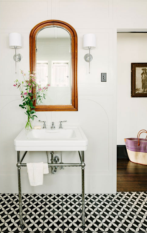 jessica-helgerson-library-house-powder-room.jpg