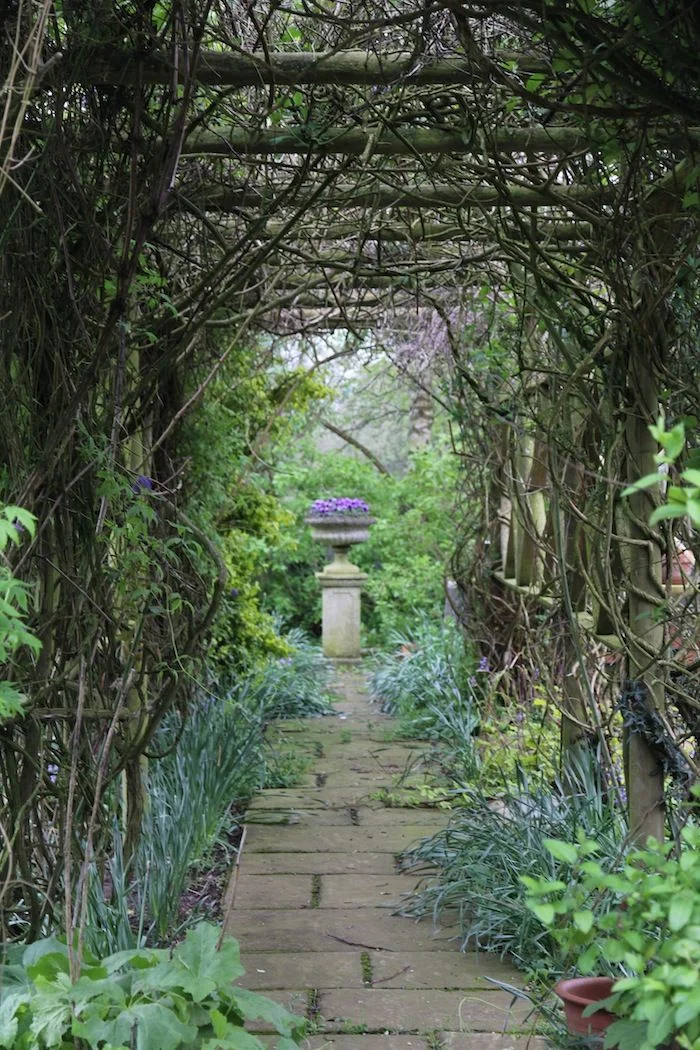 garden-pinners-hendy-curzon-secret-garden.jpg