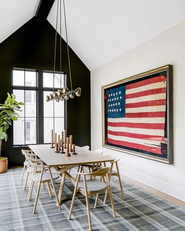 &quot;Who kept the faith and fought the fight; The glory theirs, the duty ours.&quot; ~ Wallace Bruce
📷 @round1productions 
Table + Accessories from @asherandrye
.
.
.
.
.
#memorialdayweekend #memorialday #memorial2020 #memorialday🇺🇸 #freedom #din