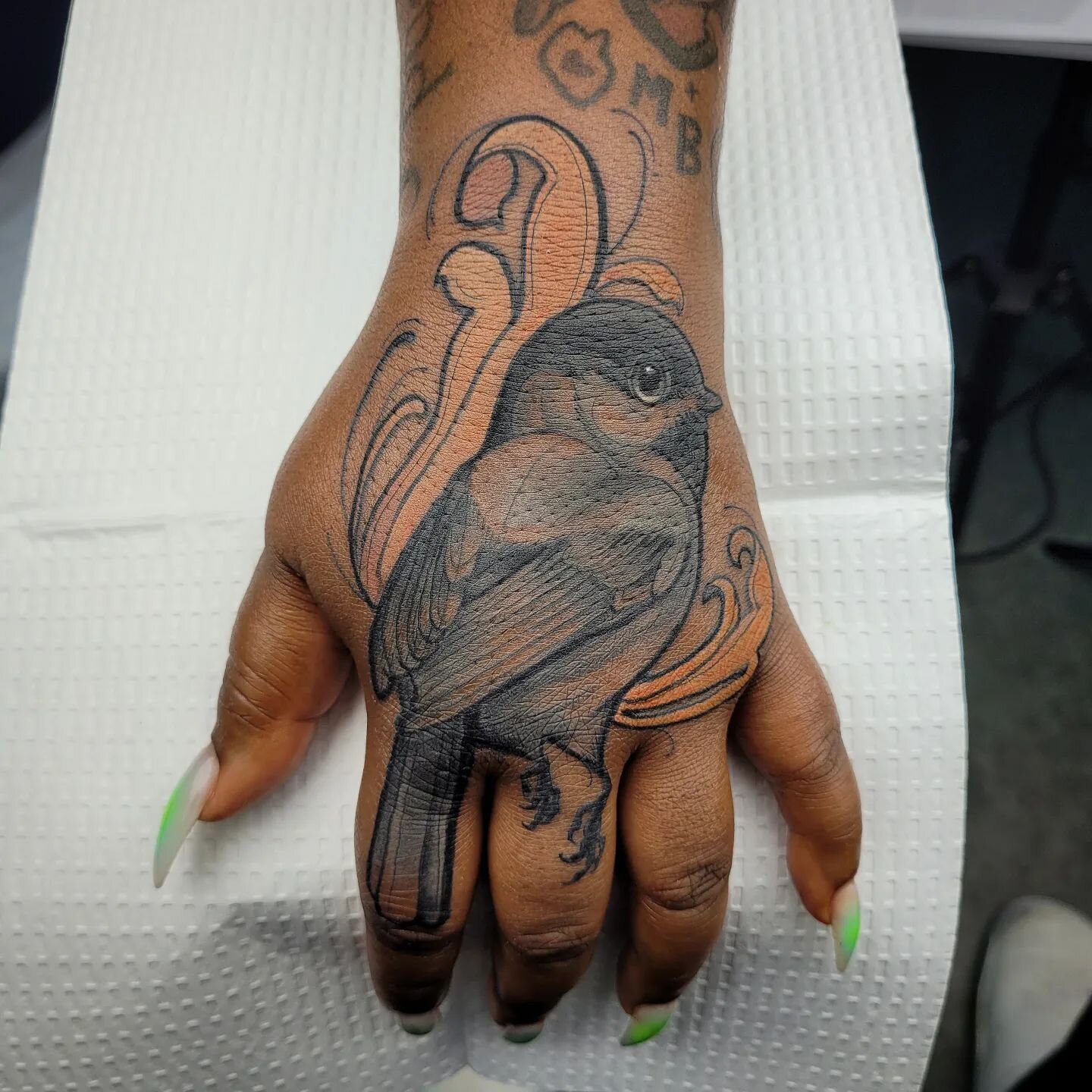 So this rad client who's been trying to get tattooed by me for 2 years or so finally let me add to her amazing collection! Meet &quot;Mr Cheeks&quot; he's a black-capped chickadee and he will be traveling the US soon on the talented hand of author, @