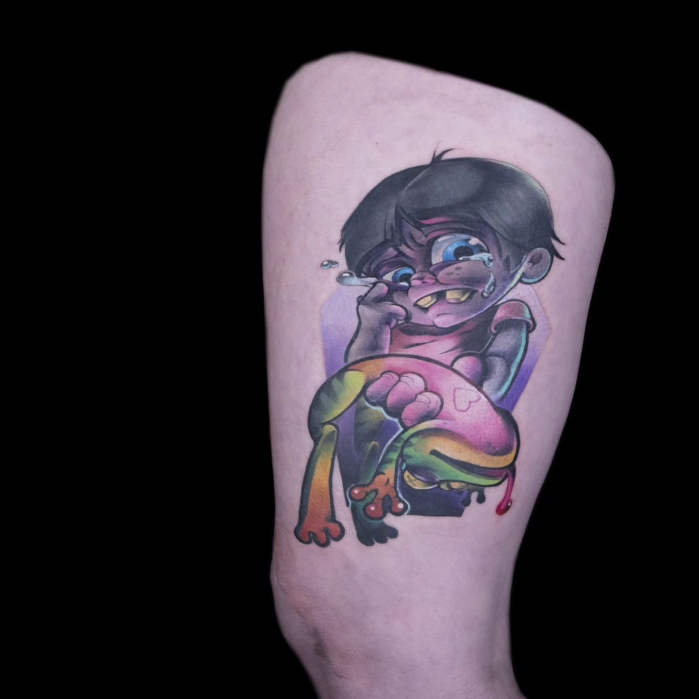 SPOILER ALERT! So, heres the first tattoo i did on the show!
What did you guys think about my sad boy and his frog on @inkmaster?
.
 I got to do a tattoo based on the super talented and rad human @jennacoffintattoo's super cute tattoo!
.
The time con