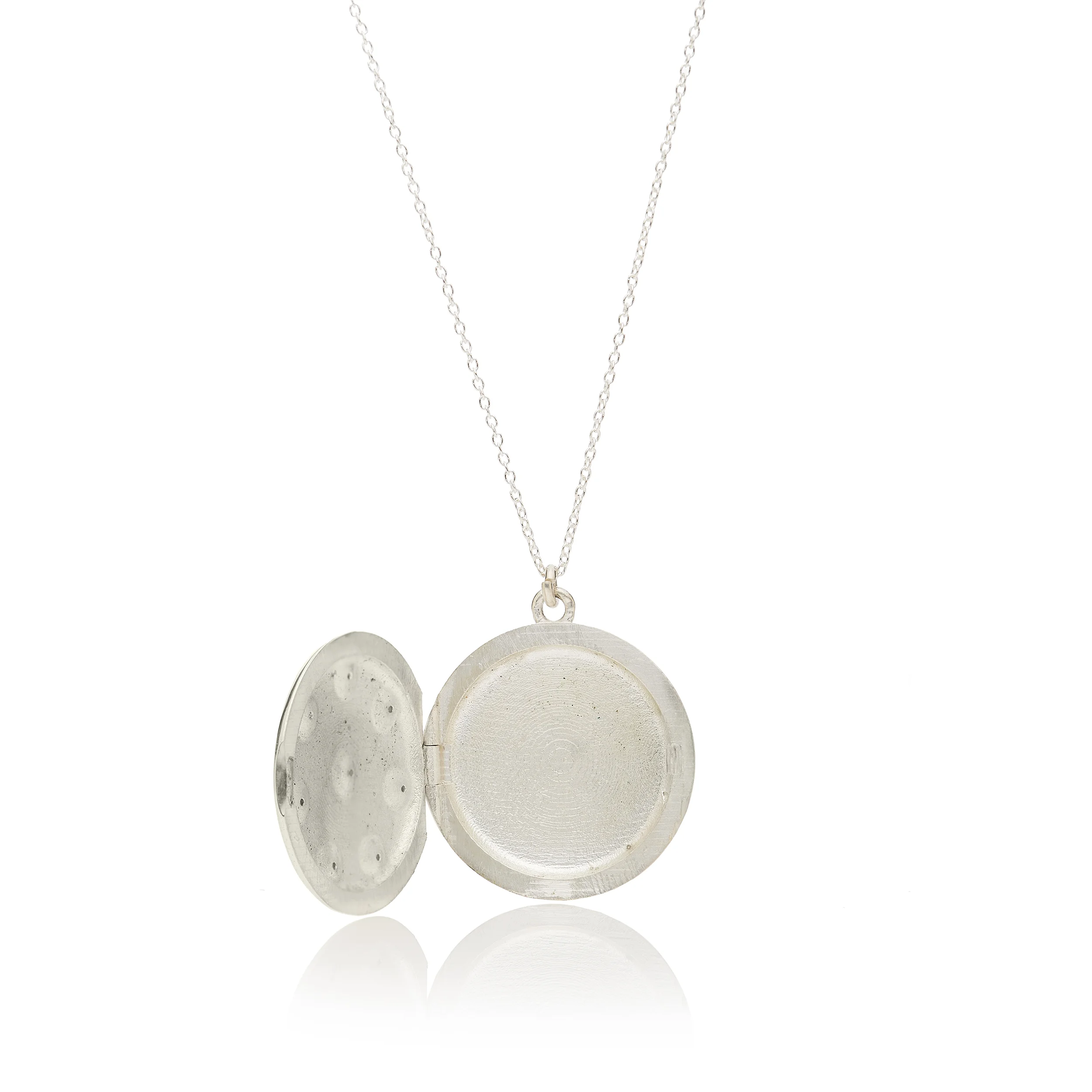 Locket_large_silver_8stars_8159.jpg