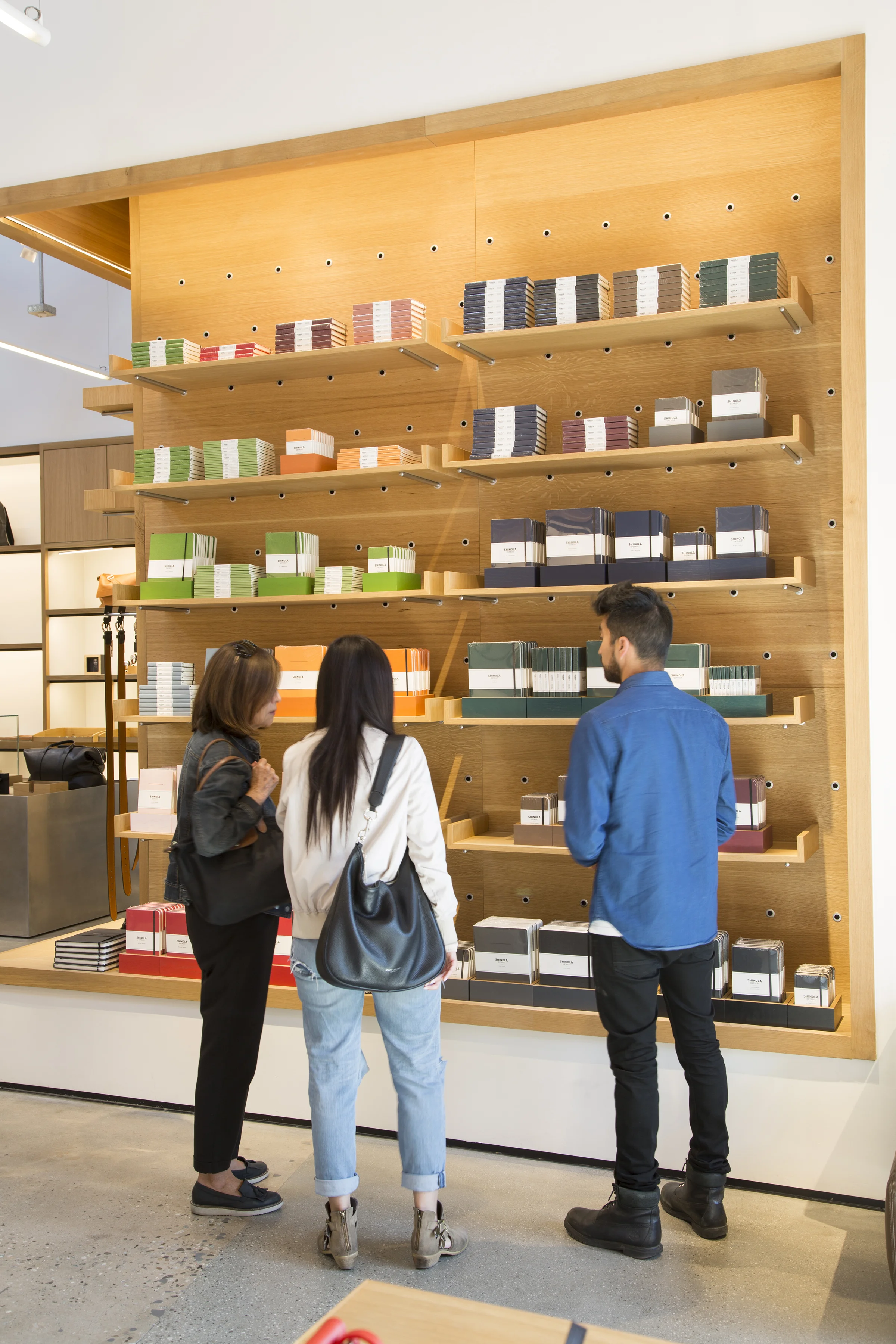 Shinola_DTLA_2017_MeghanbobPhoto-2380_HR.jpg