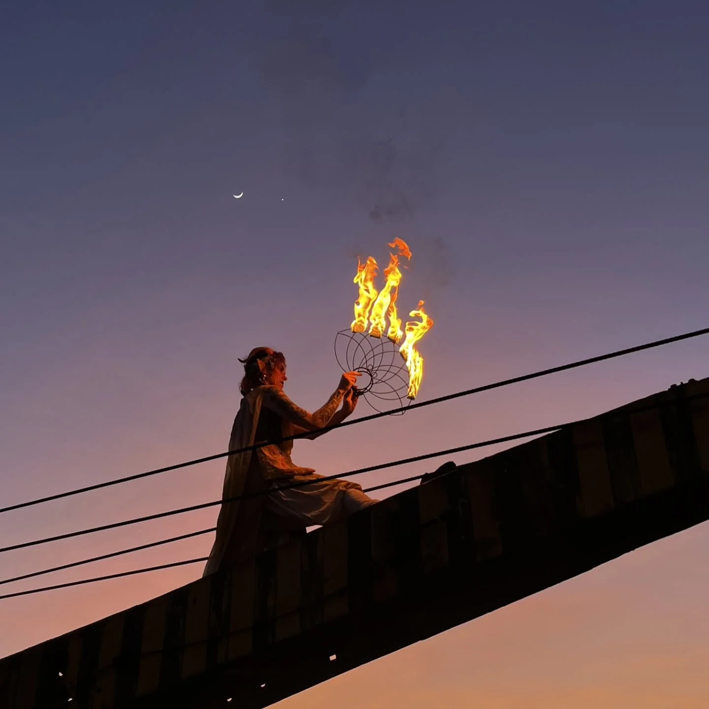 A precarious place to p(l/r)ay with 🔥
@sasserfraz_pictures #sasserfrazjunkyardshoot last year! Thanks @rachael_marshalls_art and others for photos 😍🔥🔥