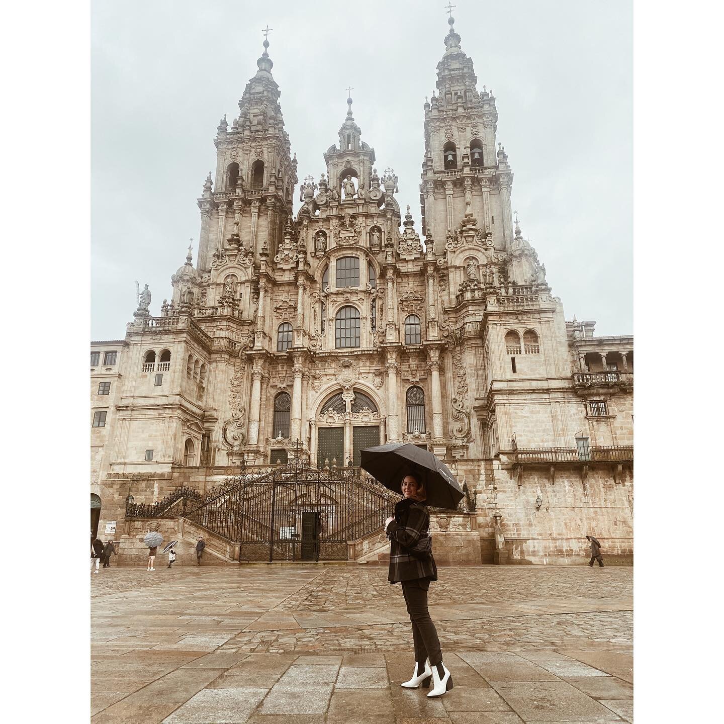 Gracias Gracias Gracias! Siempre quise conocer esta iglesia y jam&aacute;s me hubiese imaginado que iba a ser de esta manera. ✨ Galicia es una belleza! #espa&ntilde;a #santiagodecompostela