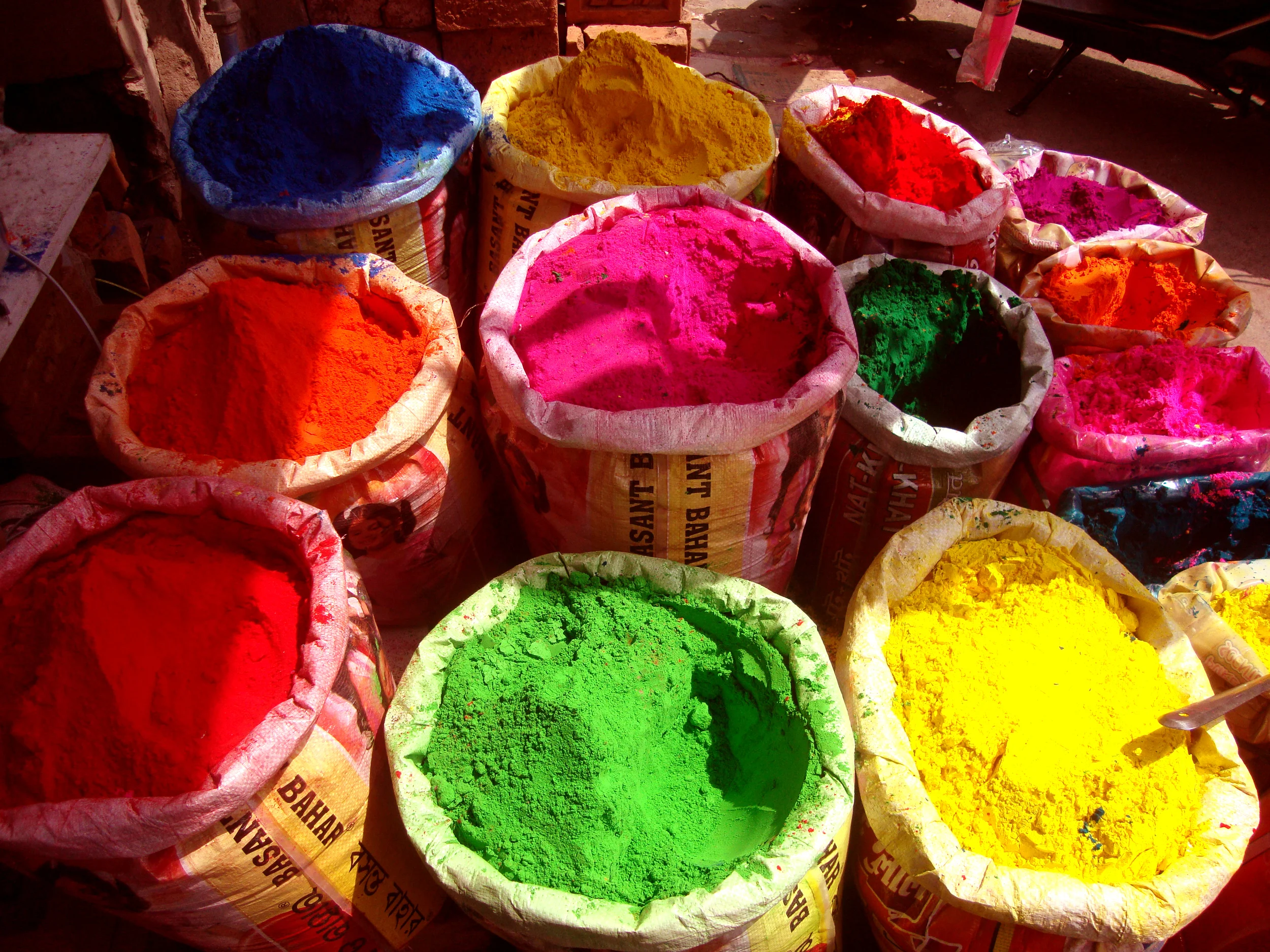 Holi_shop.jpg