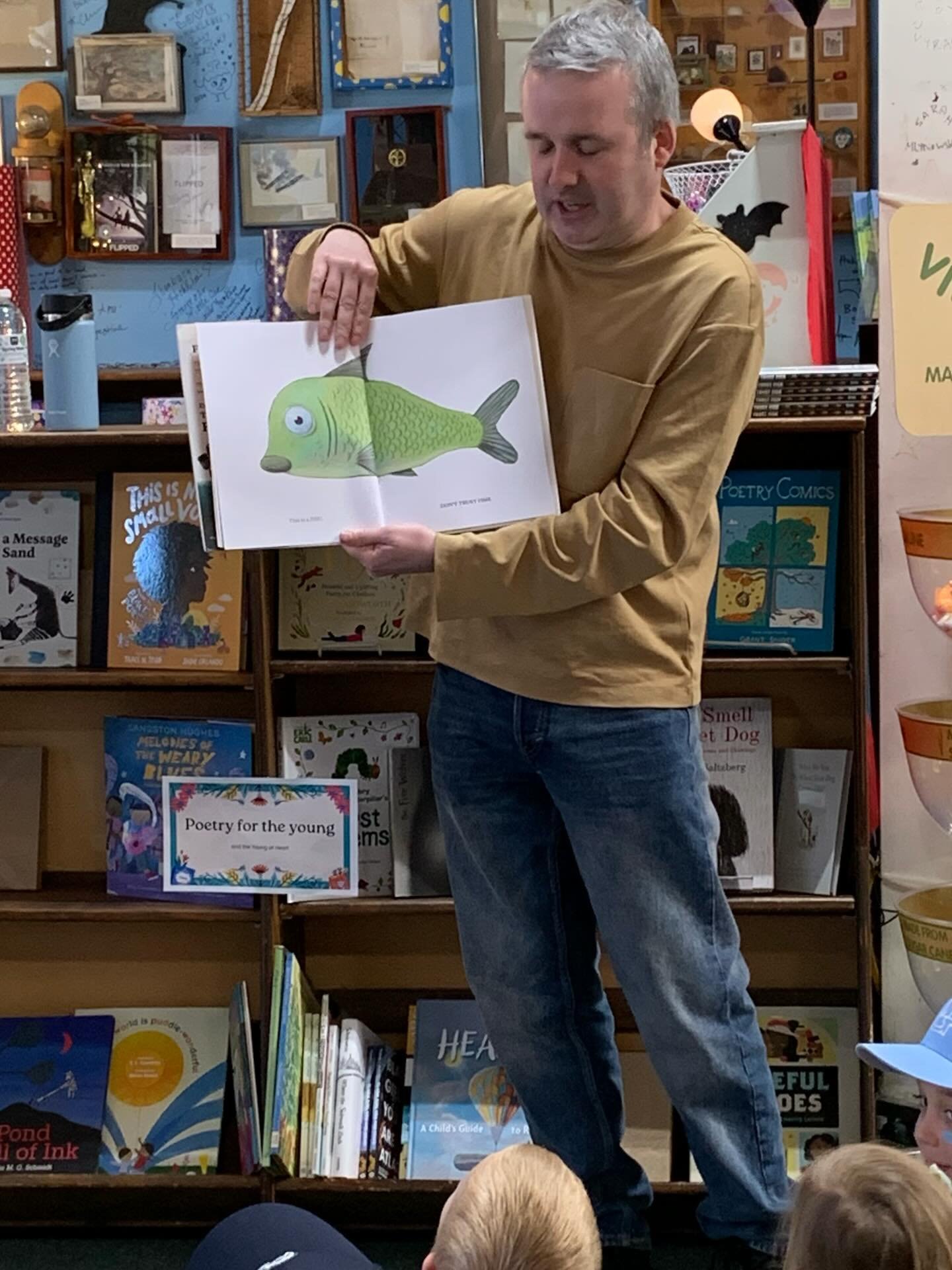 Fun day @hicklebees watching @dsantat and @neilsharpson in action. I absolutely love their book DON&rsquo;T TRUST FISH! It&rsquo;s a must read! #kidlit