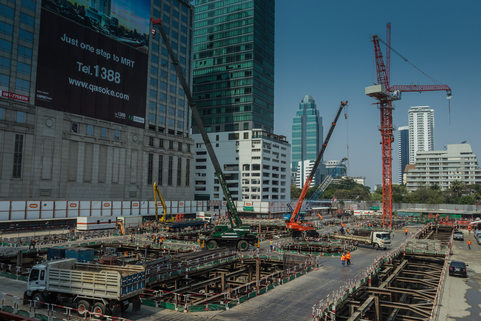 Construction near Ploenchit - condos in the making.