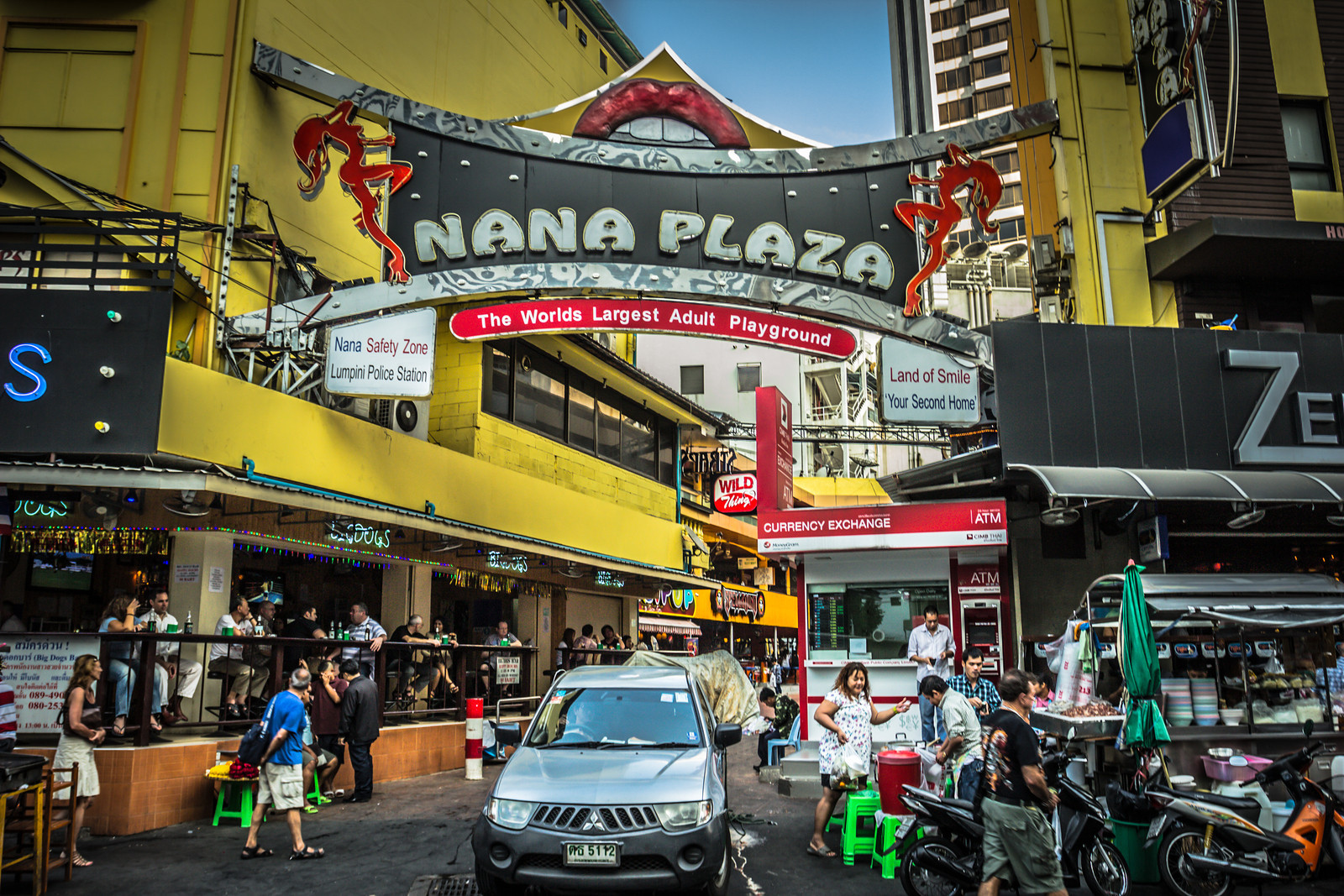 The beginning of Nana Plaza, enter if you dare.