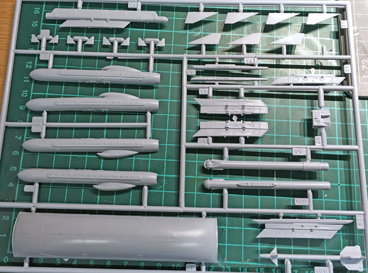 3 BN-Ac-Trumpeter-F-14D Super Tomcat, 1.32.jpg
