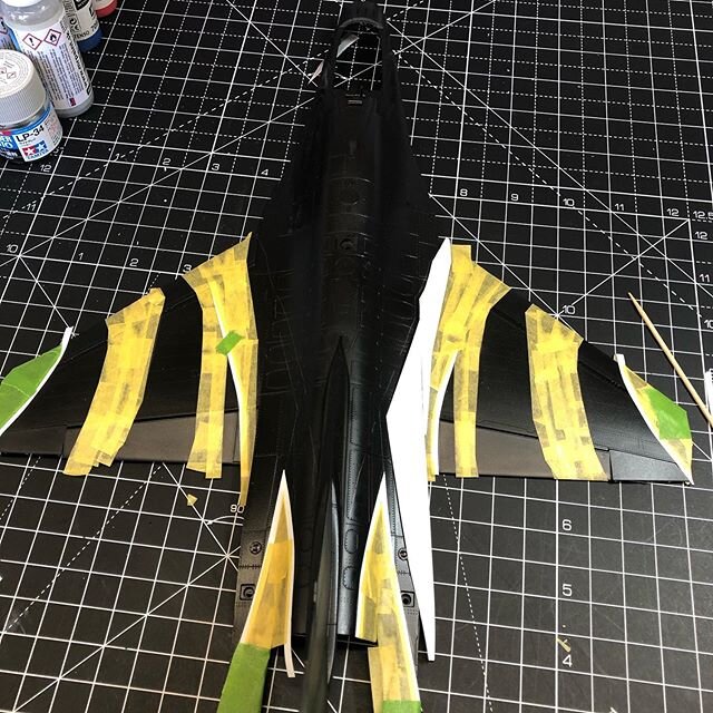 Wip 1/32 Tamiya F-16 Dark Falcon today&rsquo;s masking progress #tamiyausa #revellmodels #usnavy #usn #usaf #royalairforce #belgiumairforce #duxfordairshow #duxford #smithsonianmuseum #scalemodelworld #airfixmodel