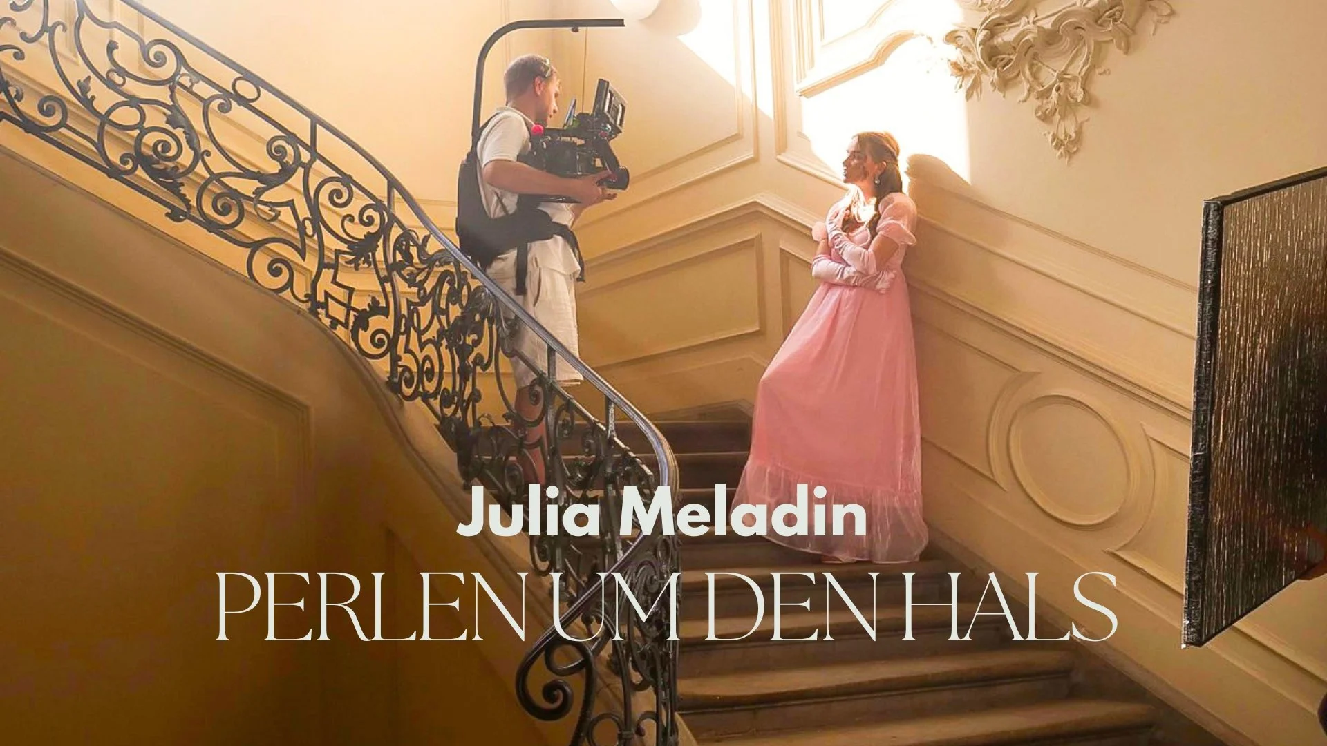 Julia Meladin | Perlen um den Hals | Musikvideo Production