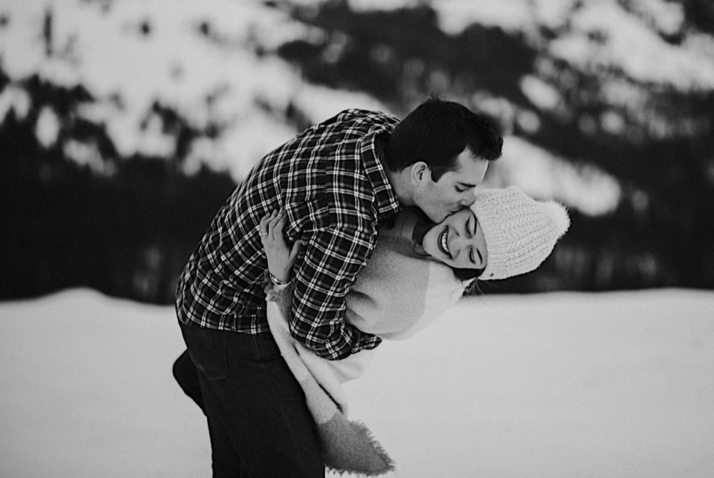  loveland pass engagement session, colorado engagement photos, Hiking Engagement Session, colorado elopement, colorado elopement photographer, places to elope colorado, Estes Park Photographer, Breckenridge Wedding, Sapphire Point Engagement, Adventu