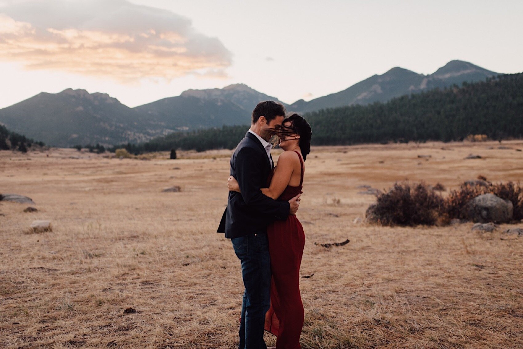  rmnp engagement session, colorado engagement photos, Hiking Engagement Session, colorado elopement, colorado elopement photographer, places to elope colorado, 3M curve Photographer, colorado Wedding, rmnp Engagement, Adventure Engagement Session, ro