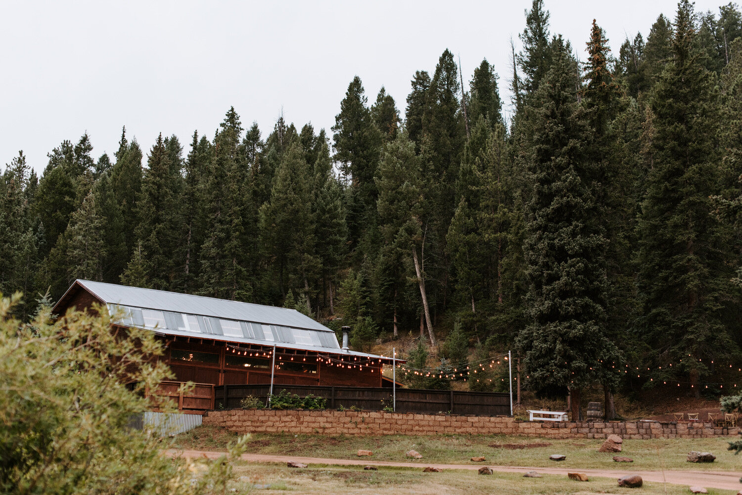  Mountain View Ranch, Mountain View Ranch Wedding, Colorado Wedding Photographer, Pine Colorado Wedding, Pine Wedding Photographer, Mountain Wedding Photographer, Colorado Mountain Wedding, Colorado Wedding Venue, Colorado destination wedding, rainy 