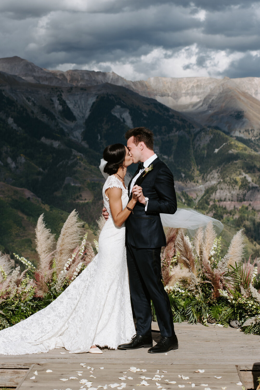  san sophia overlook, san sophia overlook wedding, telluride wedding, telluride wedding photographer, colorado wedding, colorado wedding photographer, intimate colorado wedding, colorado destination wedding, Colorado Mountain Wedding, Colorado Mounta