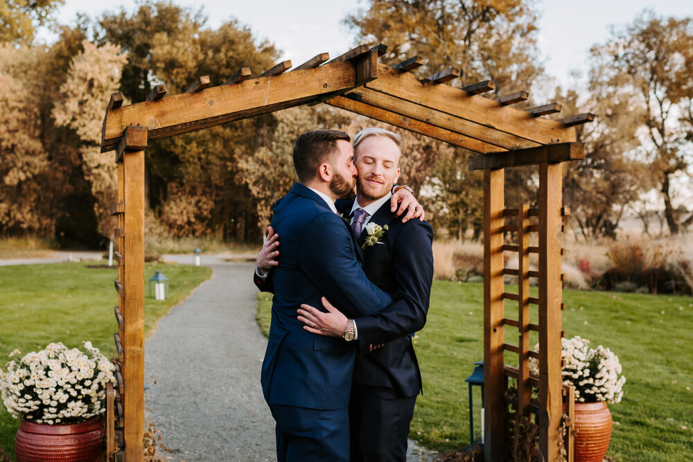  chatfield botanic gardens wedding, gay wedding, denver gay wedding, denver wedding photographer, colorado wedding, colorado gay wedding photographer, intimate gay wedding, colorado destination wedding, intimate colorado wedding, chatfield botanic ga