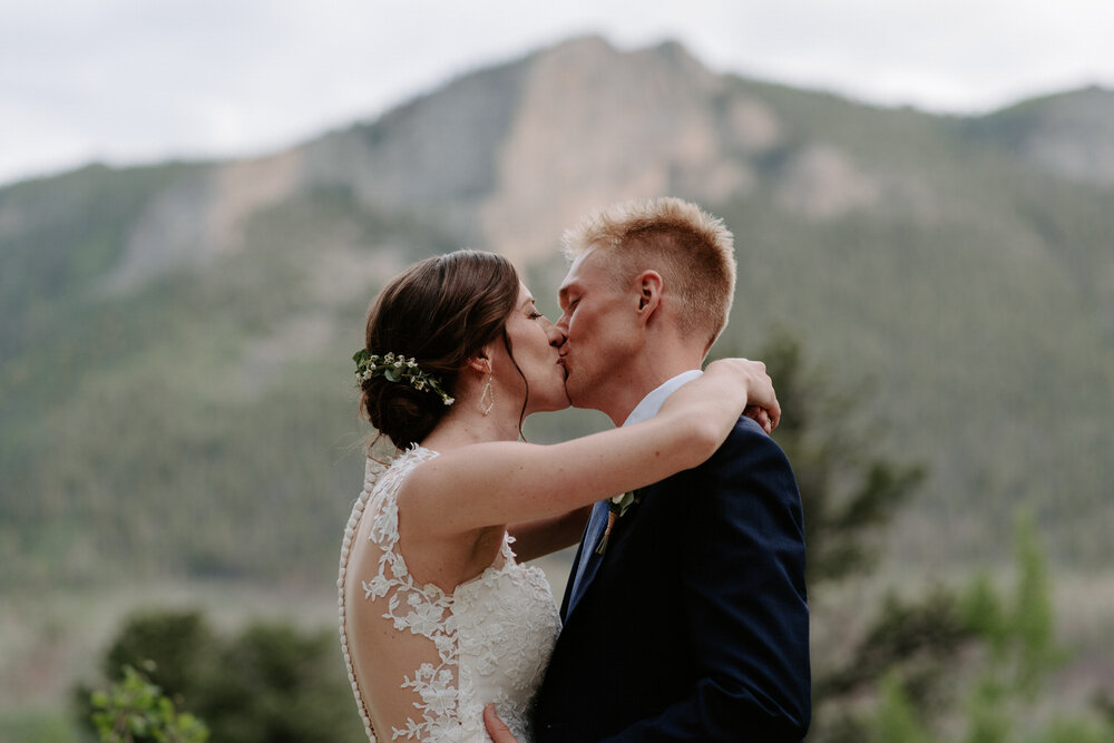  della terra mountain chateau wedding, della terra wedding, estes park wedding, Estes Park Wedding Photographer, estes park wedding venues, colorado wedding venues, colorado wedding, colorado wedding photographer, summer mountain wedding, colorado de