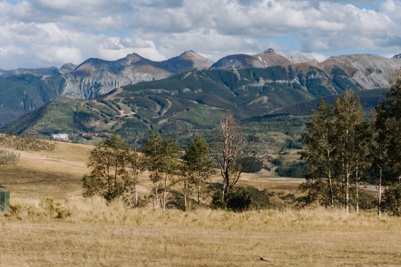   Telluride engagement session, Telluride Wedding, Bridal Falls Wedding, Telluride elopement, Colorado wedding Photographer, Telluride colorado Wedding, Ouray Wedding Photographer, Colorado elopement Photographer, Colorado Wedding, summer wedding in 