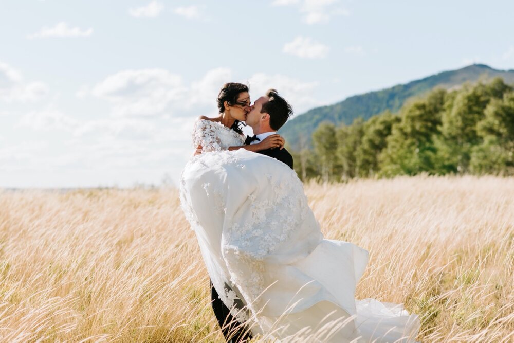   Telluride engagement session, Telluride Wedding, Bridal Falls Wedding, Telluride elopement, Colorado wedding Photographer, Telluride colorado Wedding, Ouray Wedding Photographer, Colorado elopement Photographer, Colorado Wedding, summer wedding in 