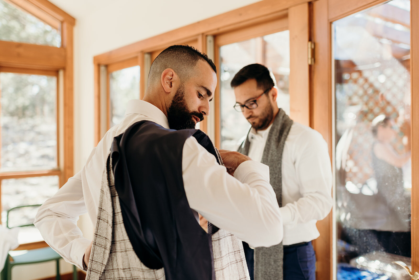   intimate twin lakes wedding, independence pass wedding, airbnb wedding, airbnb elopement, twin lakes elopement, aspen wedding photographer, wolf den elopement, colorado wedding photographer, colorado elopement, colorado destination wedding, adventu