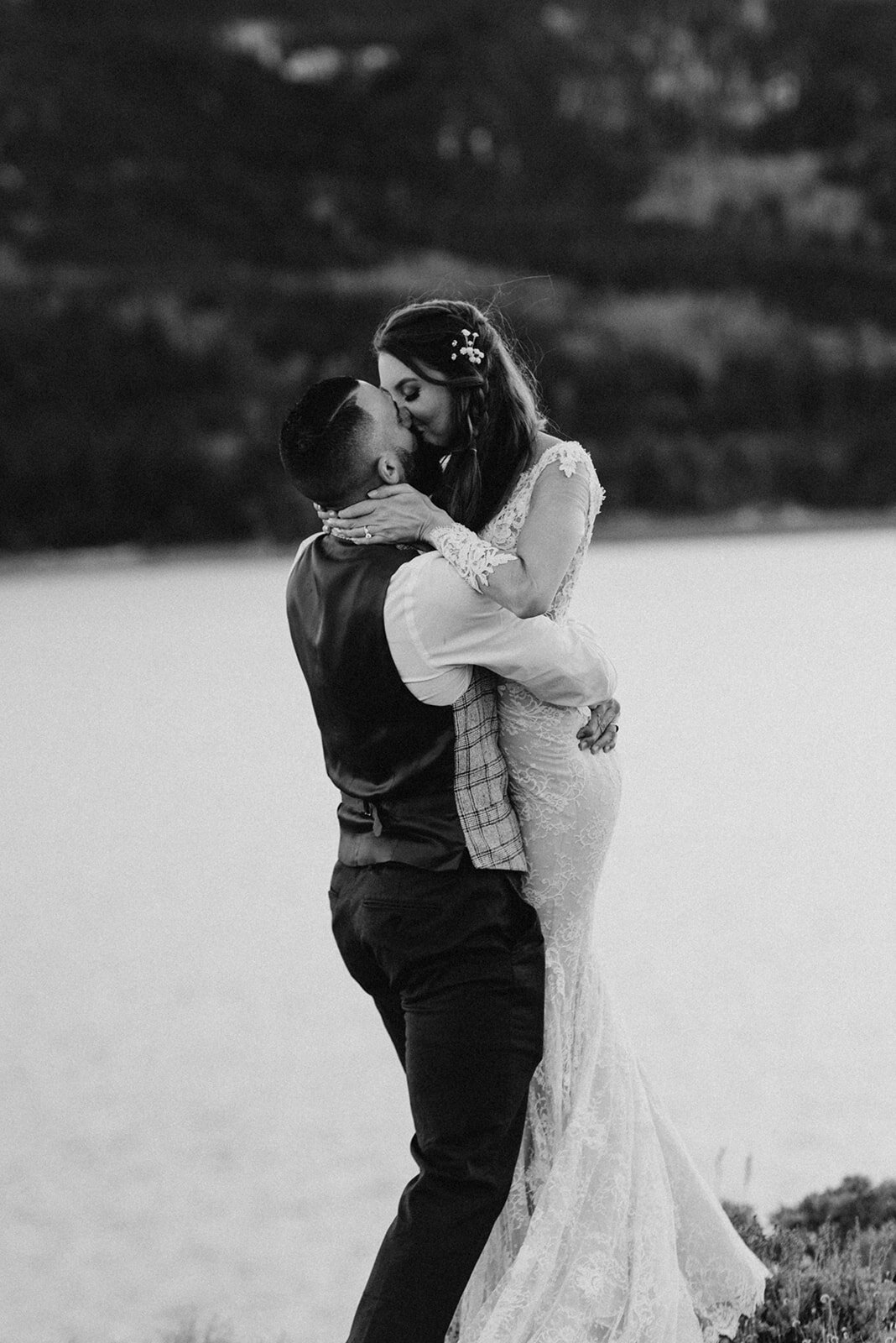   intimate twin lakes wedding, independence pass wedding, airbnb wedding, airbnb elopement, twin lakes elopement, aspen wedding photographer, wolf den elopement, colorado wedding photographer, colorado elopement, colorado destination wedding, adventu