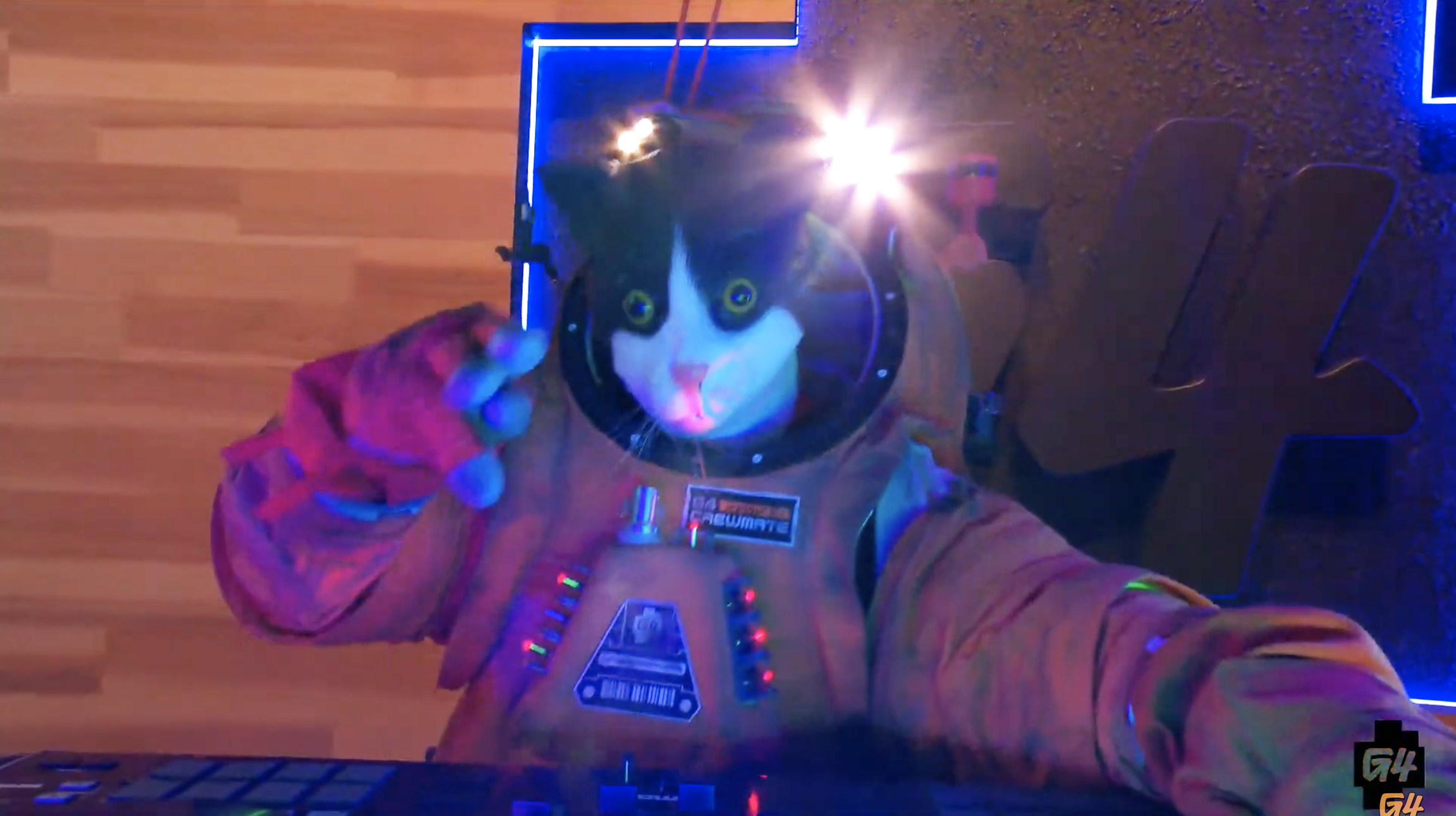 G4 Xplay DJ cat  MPKscenic .png