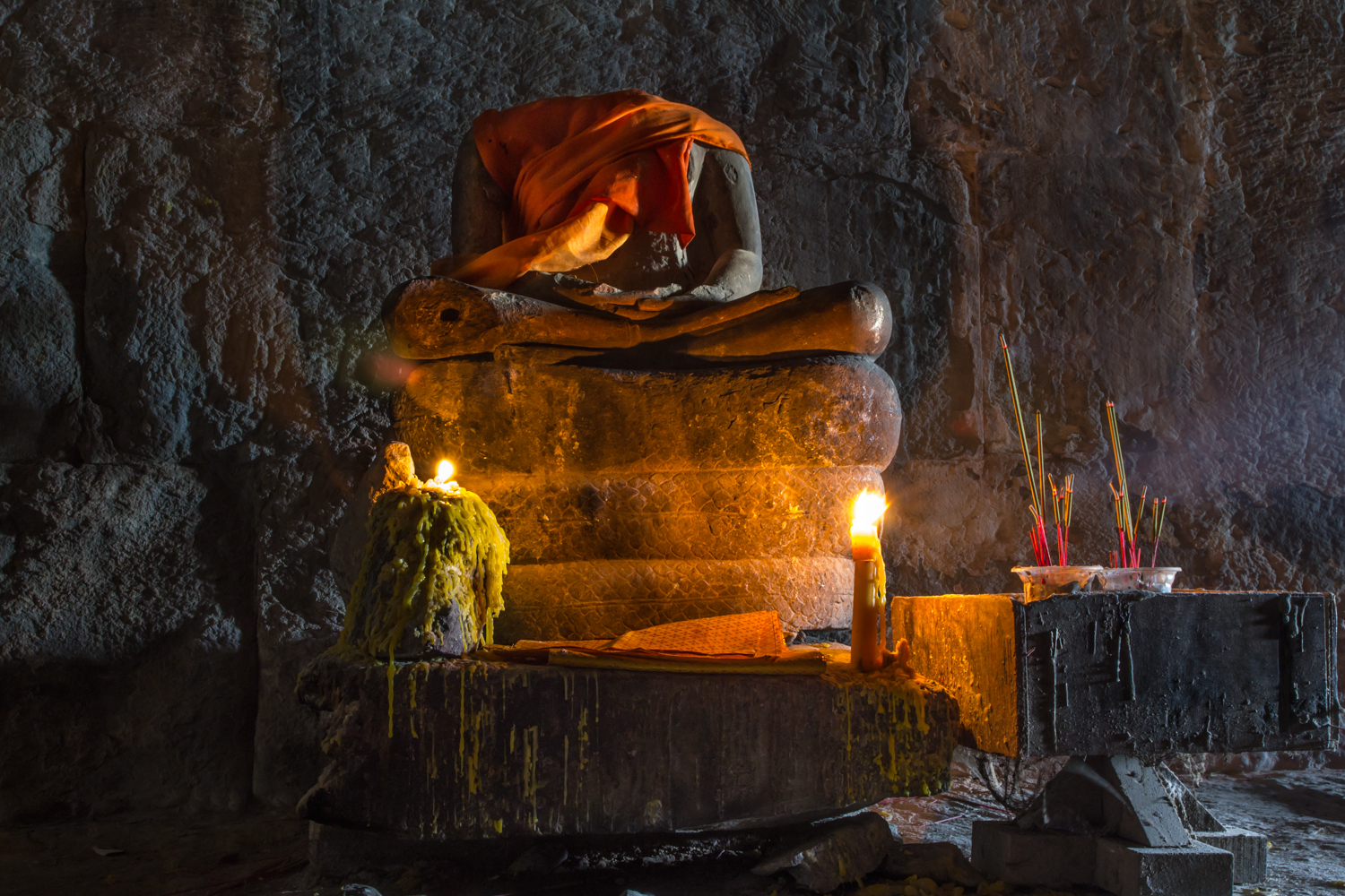 beheaded statue of buddha website.jpg