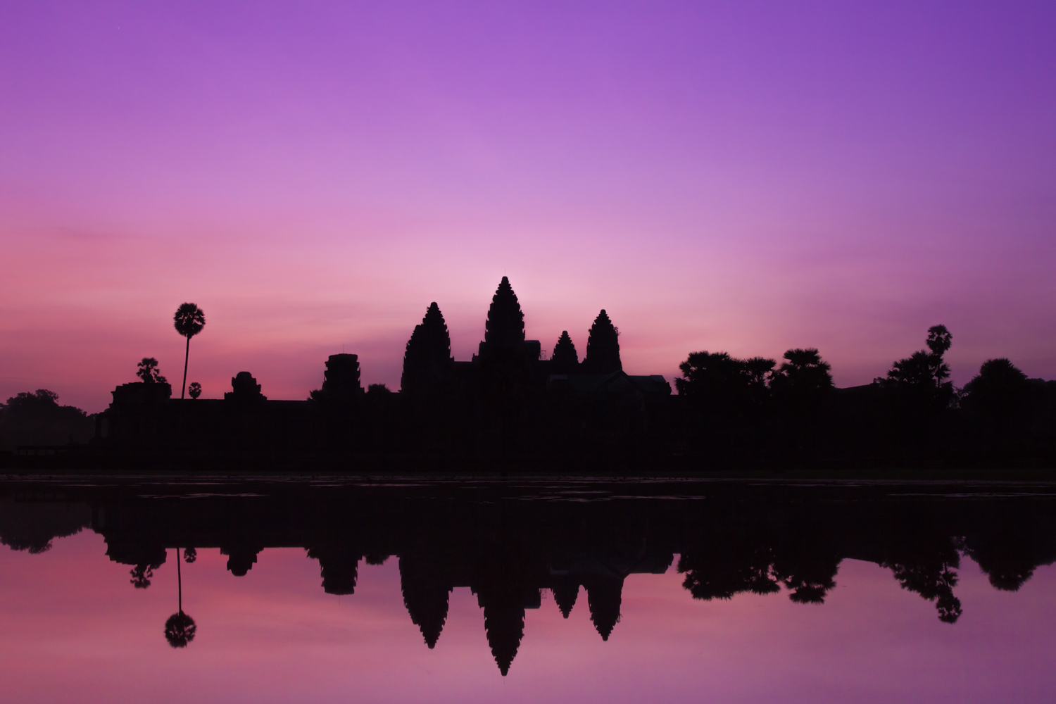 carlosro Angkor Wat landscape.jpg