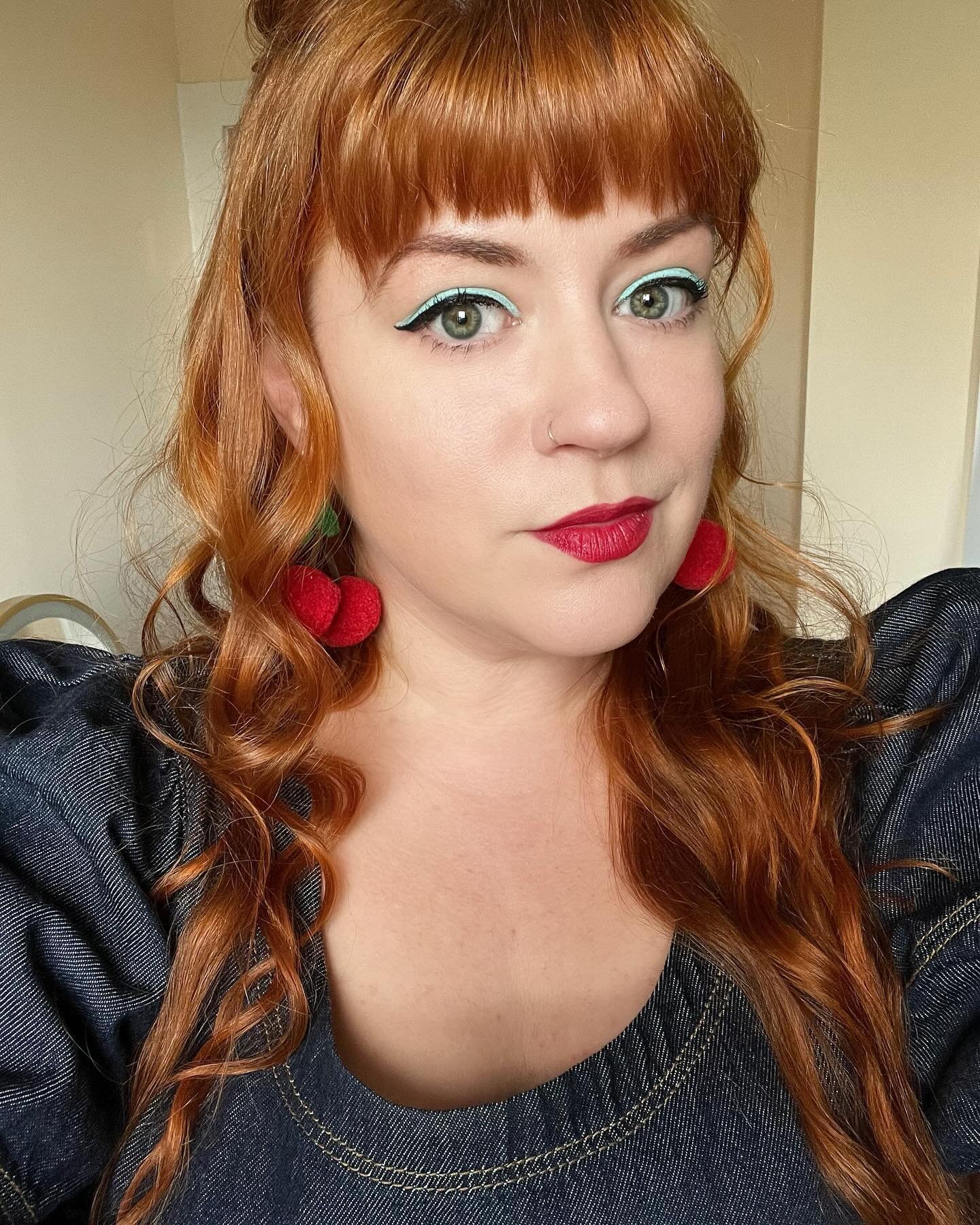 unseasonably warm weather yesterday called for some unhinged summer makeup and a new dress and a pizza covered in ramps