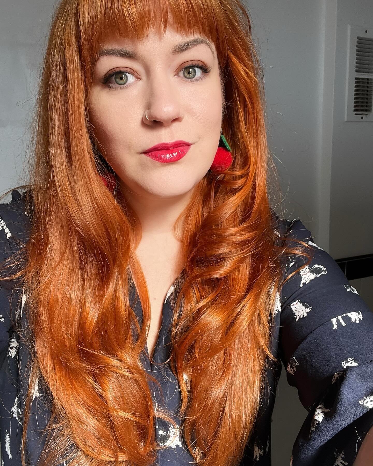 today in deep thoughts: HOW is my algo still so much Sabrina Carpenter wig-gate and 1) who cares, so many ppl wear wigs and extensions but also 2) MY two cents is I think the volume + curly ends is just a really bouncy roller set BUT what I need to k