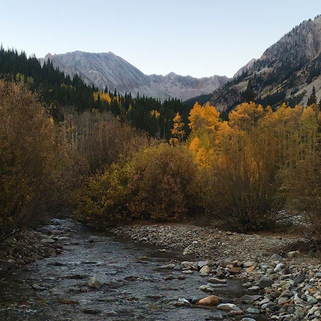 Sunrise hike, first day of fall🍁. #nevergetsold #worththewakeupcall