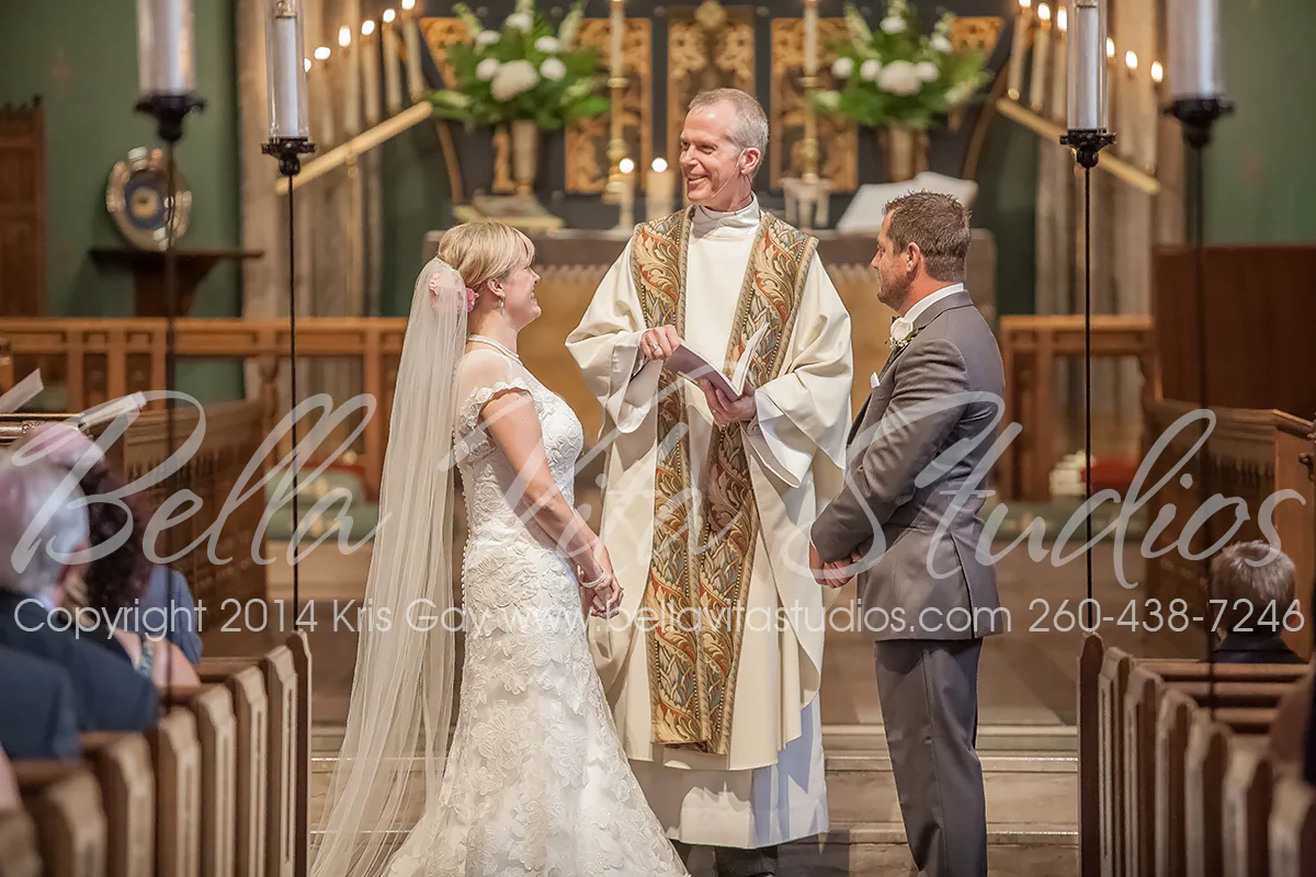 wedding-trinity-english-lutheran-church-fort-wayne-indiana-photographers-photography-engagement-1013wedding-trinity-english-lutheran-church-fort-wayne-indiana-photographers-photography-engagement-1013