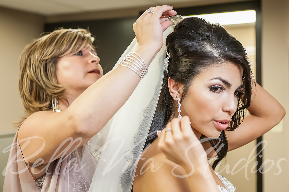 fort-wayne-wedding-photographers-photography-engagement-20140920-church-reception-1050